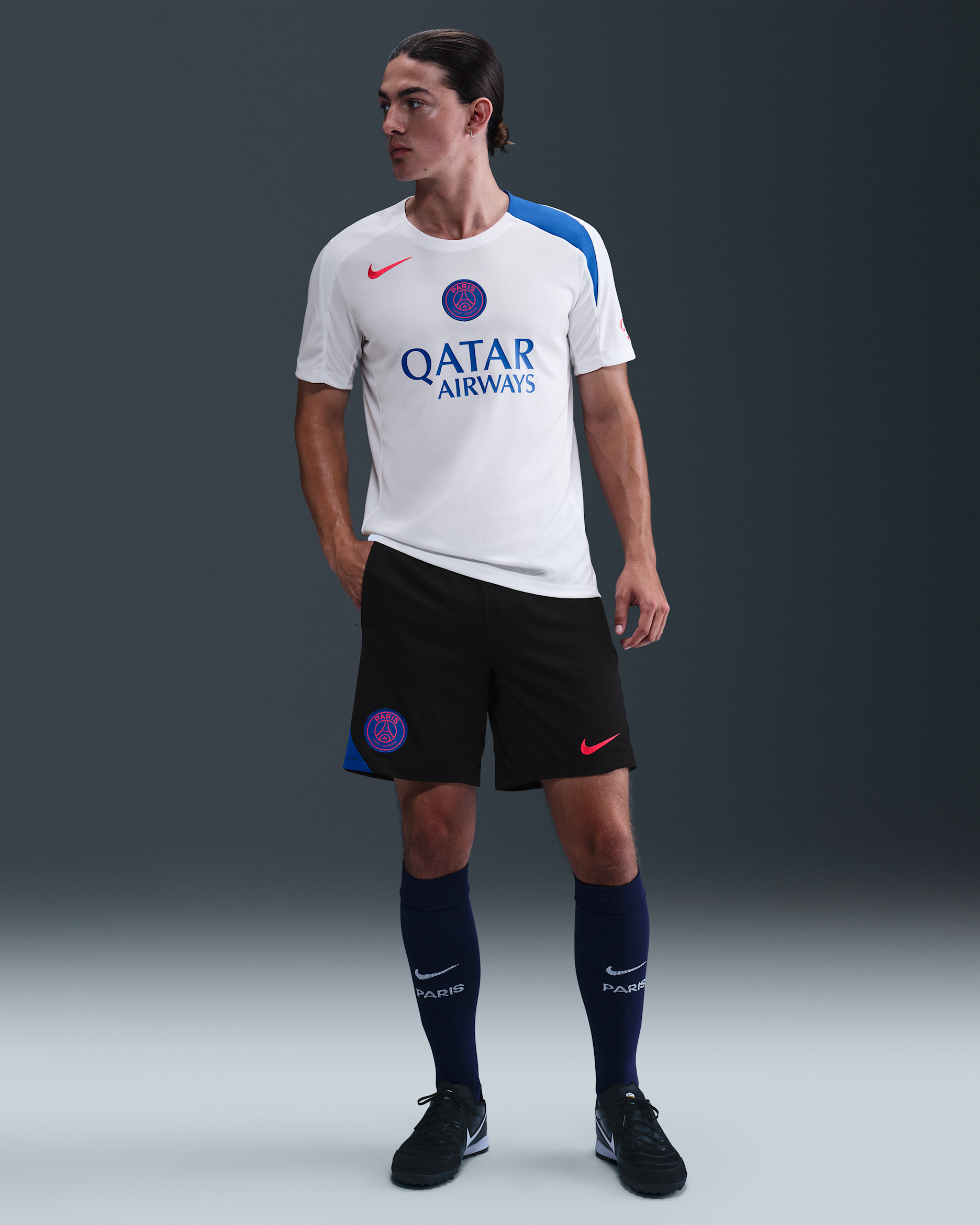 Short de foot en maille Nike Dri-FIT Total 90 Paris Saint-Germain Strike 3e tenue pour homme - Noir/Hyper Royal/Global Red