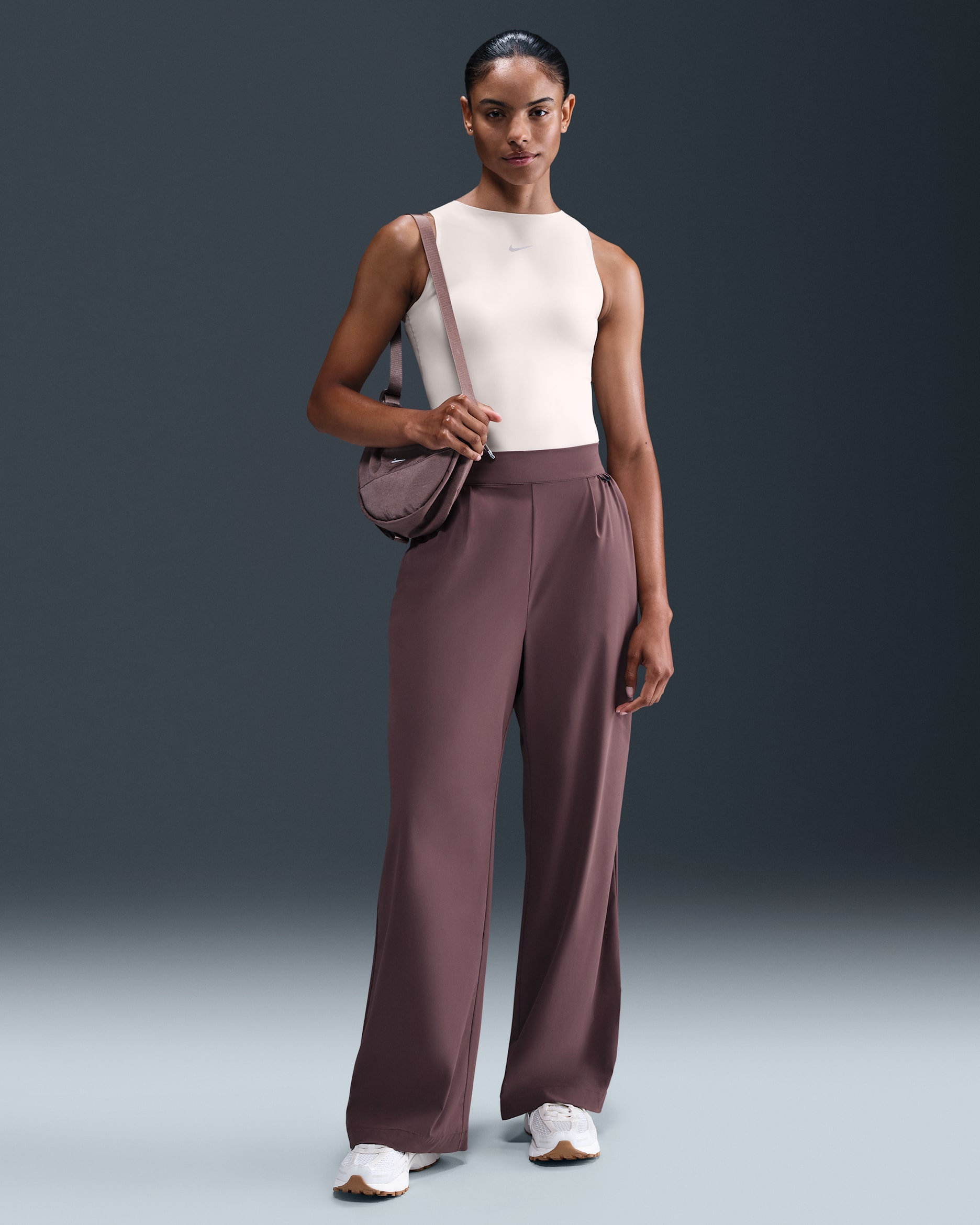 Nike Form-tankbodysuit til kvinder - Light Orewood Brown/Light Iron Ore