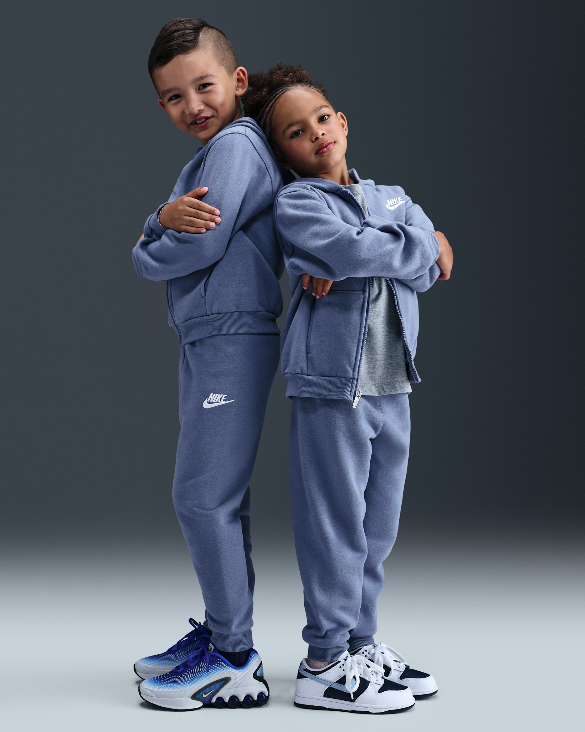 Conjunto de dos piezas de sudadera con gorro para niños talla pequeña Nike Full-Zip Club Set - Índigo mundial