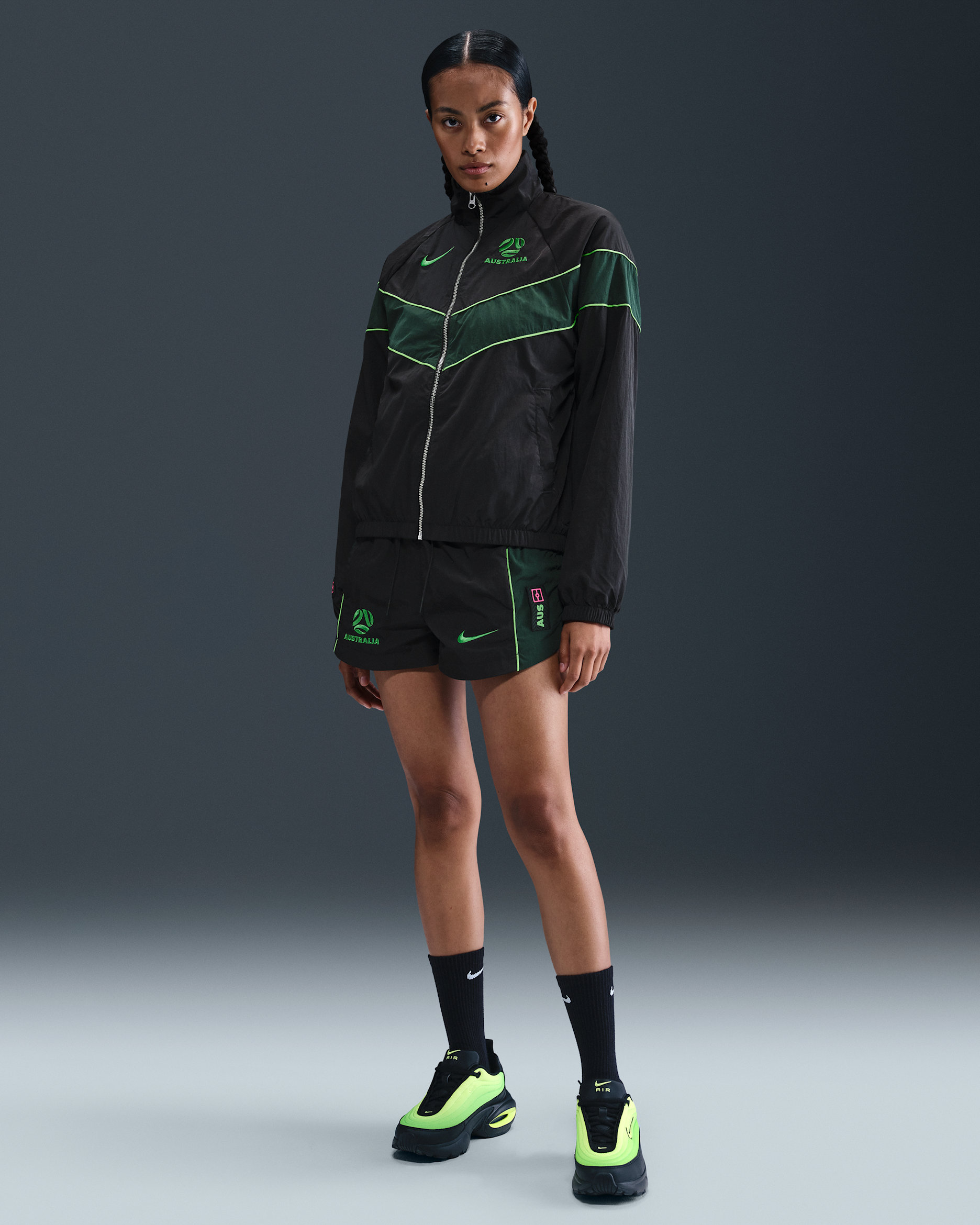 Australia Windrunner Women's Nike Football High-Waisted Woven Shorts - Night Forest/Pro Green/Poison Green/Poison Green