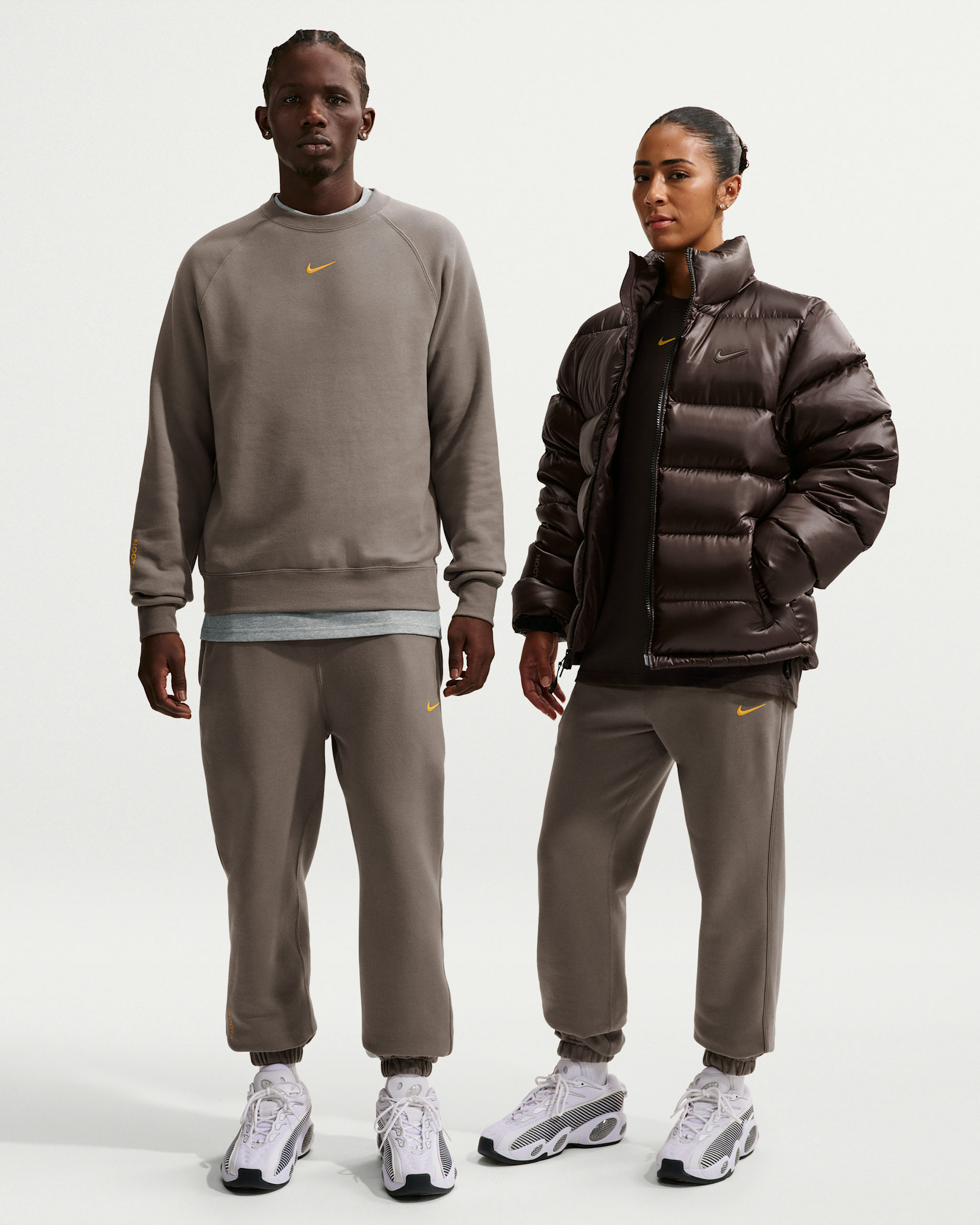 NOCTA NOCTA Fleece CS-sweatpants - Olive Grey/Yellow Ochre