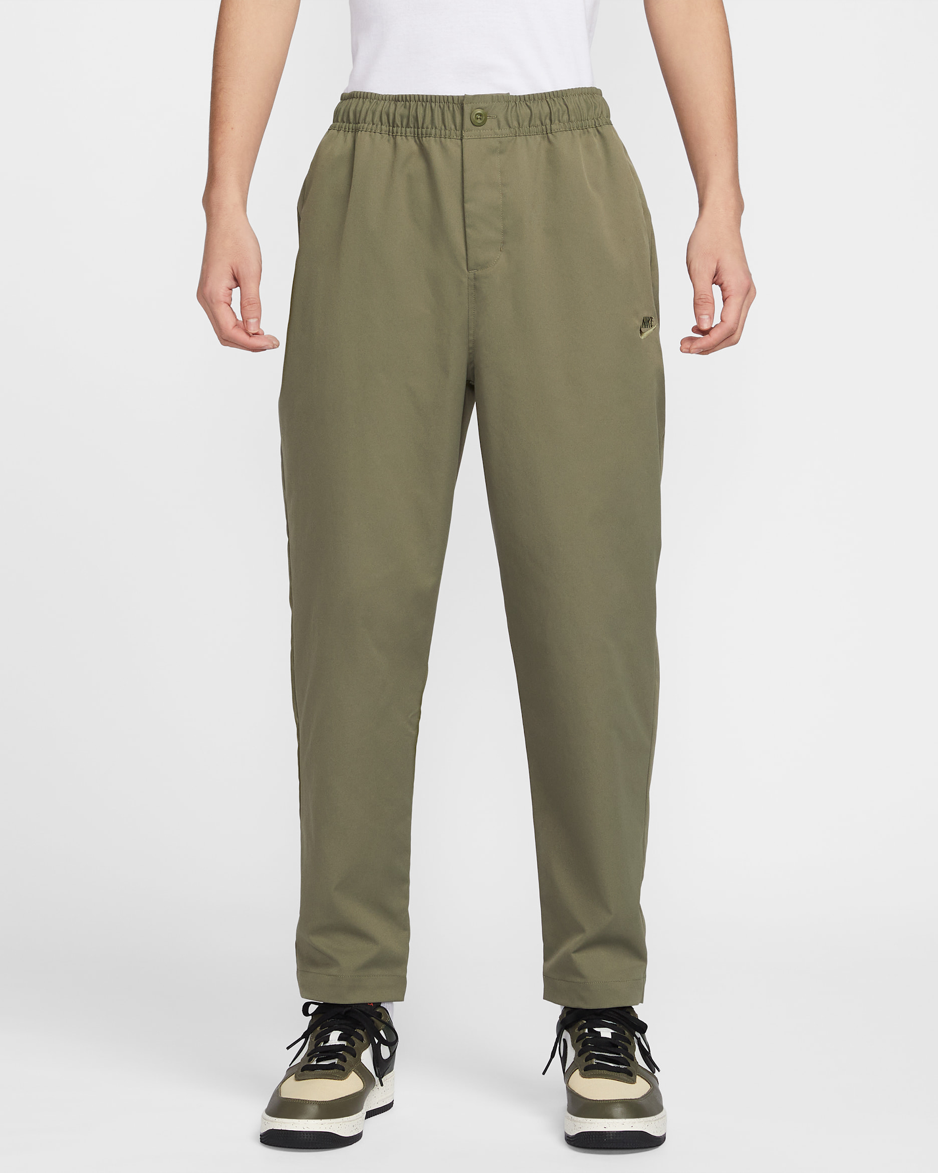 กางเกงขายาวทรงขาเรียวแบบทอผู้ชาย Nike Club - Medium Olive/Medium Olive
