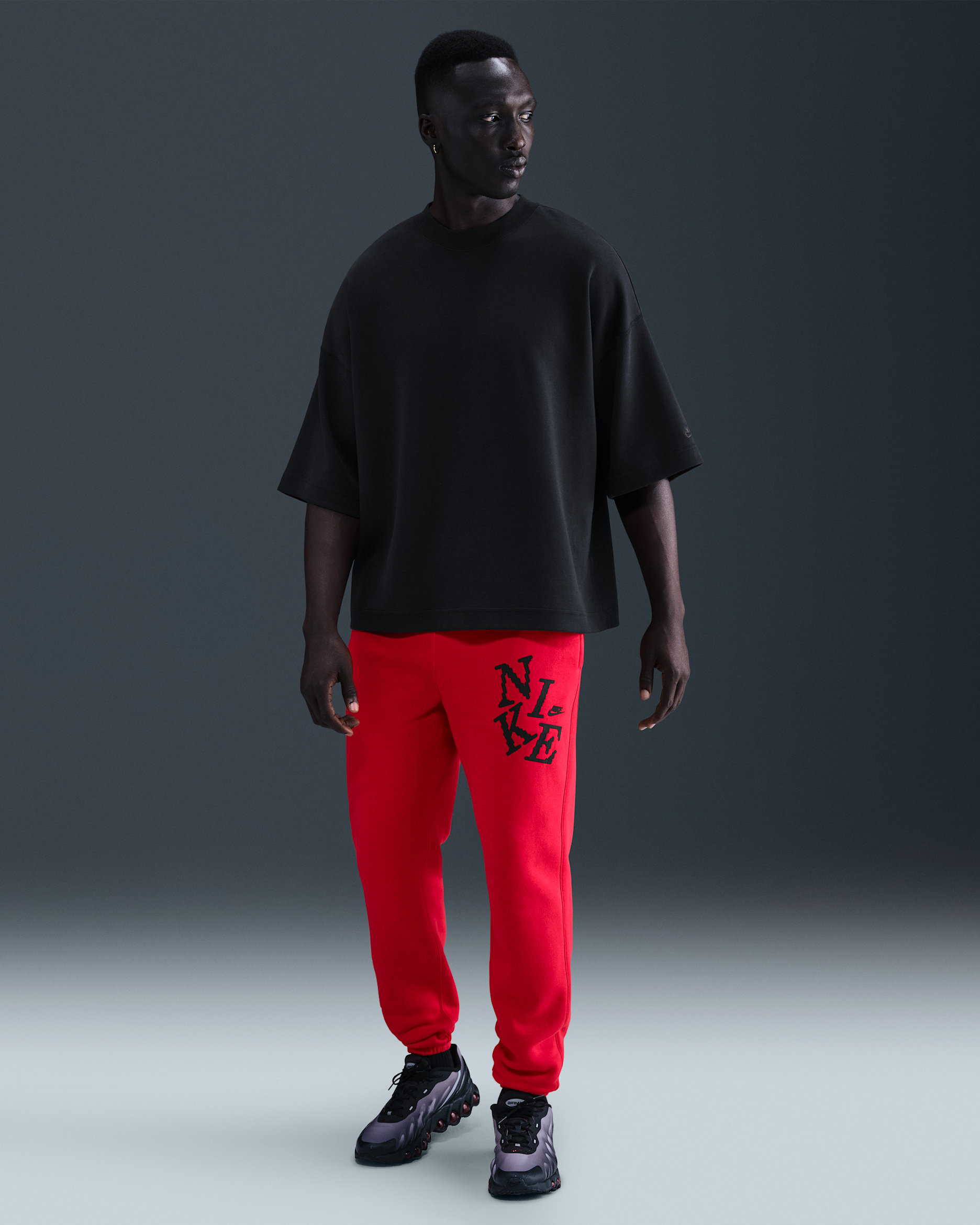 Nike Sportswear Club Men's Cuffed Fleece Joggers - University Red/Black