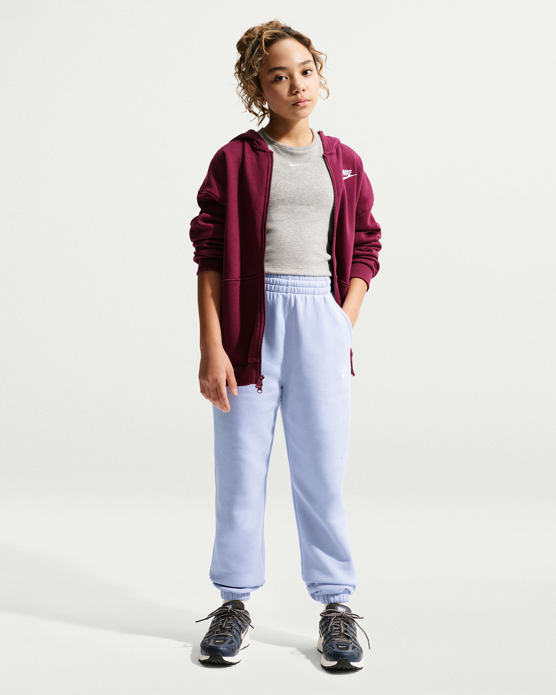 Nike Sportswear Club Fleece Older Kids' Loose Trousers - Ghost/Ghost/White