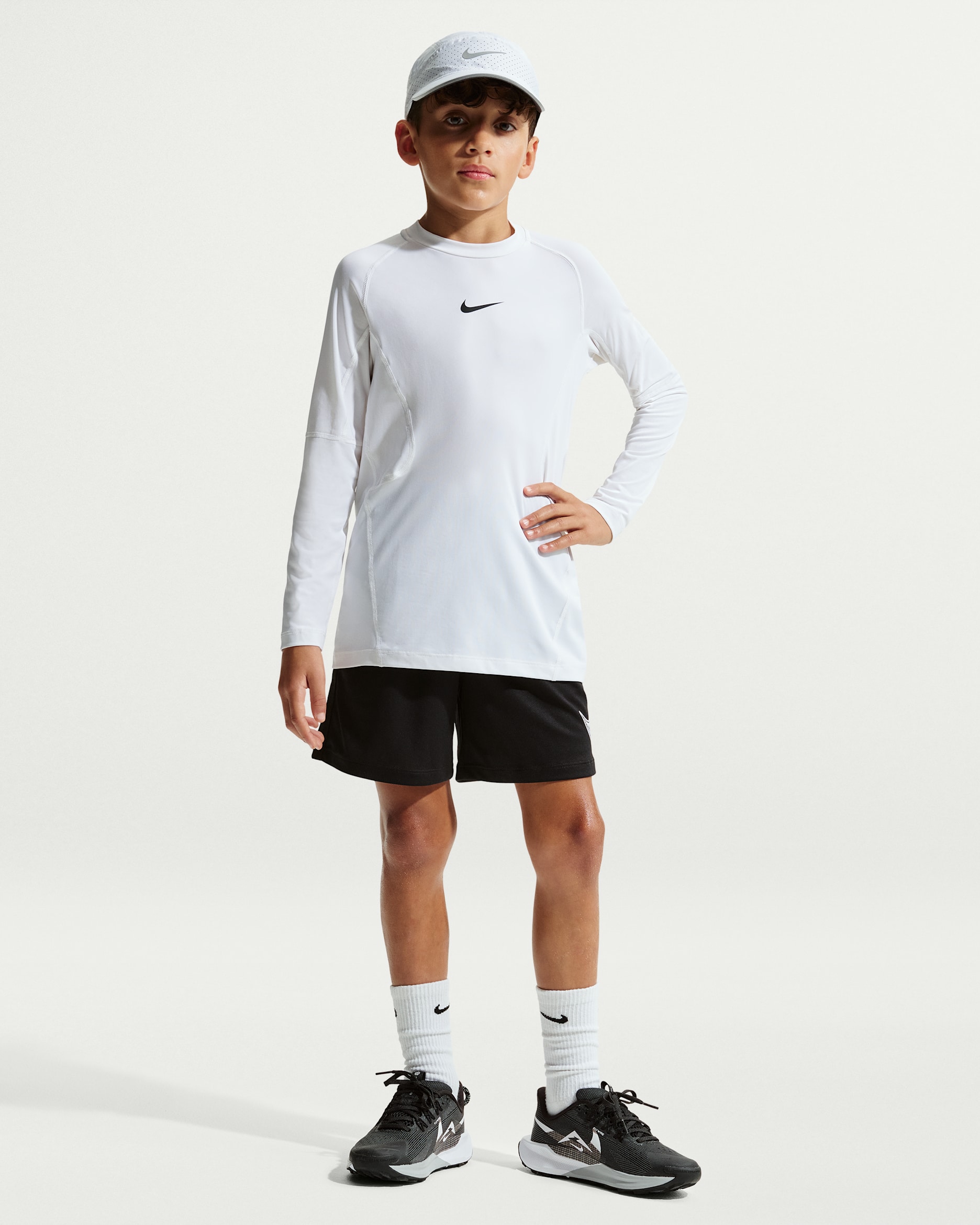 Nike Multi Older Kids' (Boys') Dri-FIT Training Shorts - Black/White