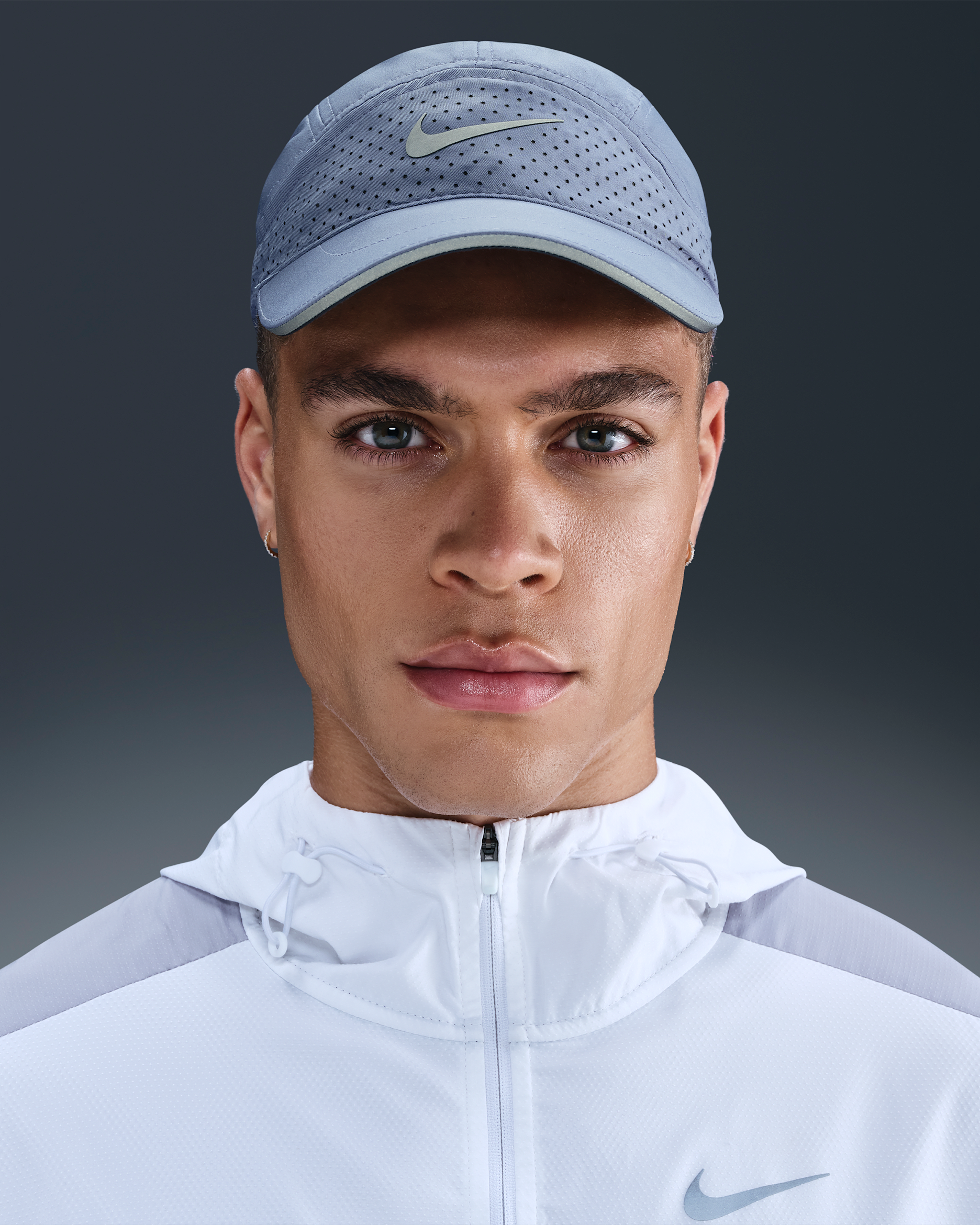 Gorra con diseño reflejante sin estructura Nike Fly Dri-FIT ADV - Índigo mundial/Antracita