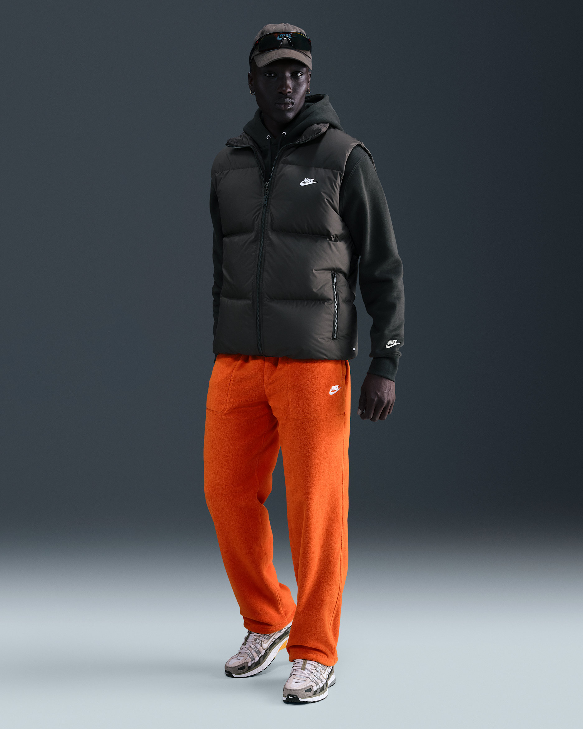 Nike Sportswear Club Men's Winterized Pants - Campfire Orange/White