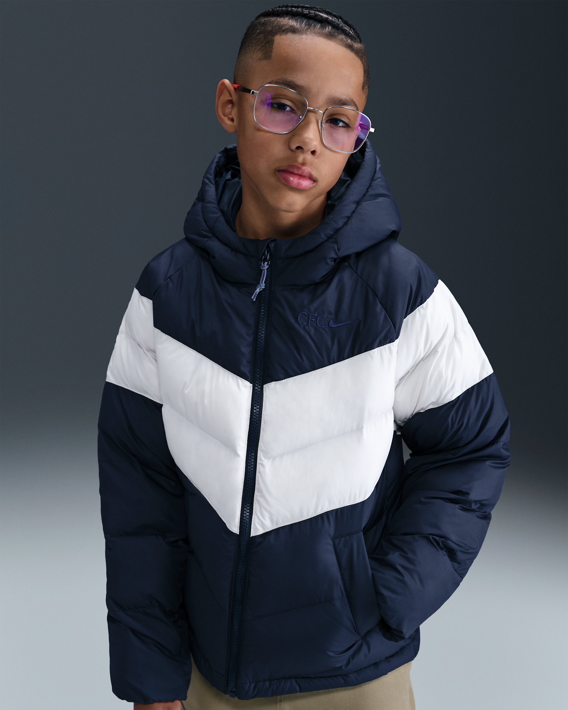 Chelsea FC Nike voetbaljack met synthetische vulling en capuchon voor kids - Obsidian/Phantom/Rush Blue