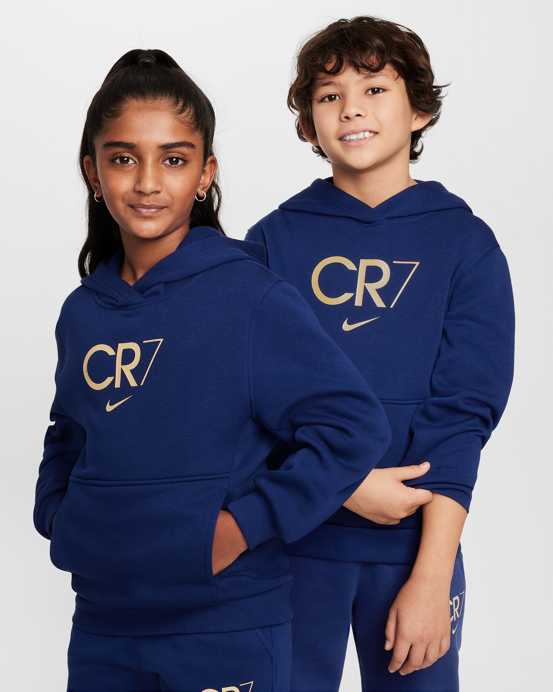 CR7 Club Fleece Older Kids' Football Hoodie - Blue Void/Metallic Gold
