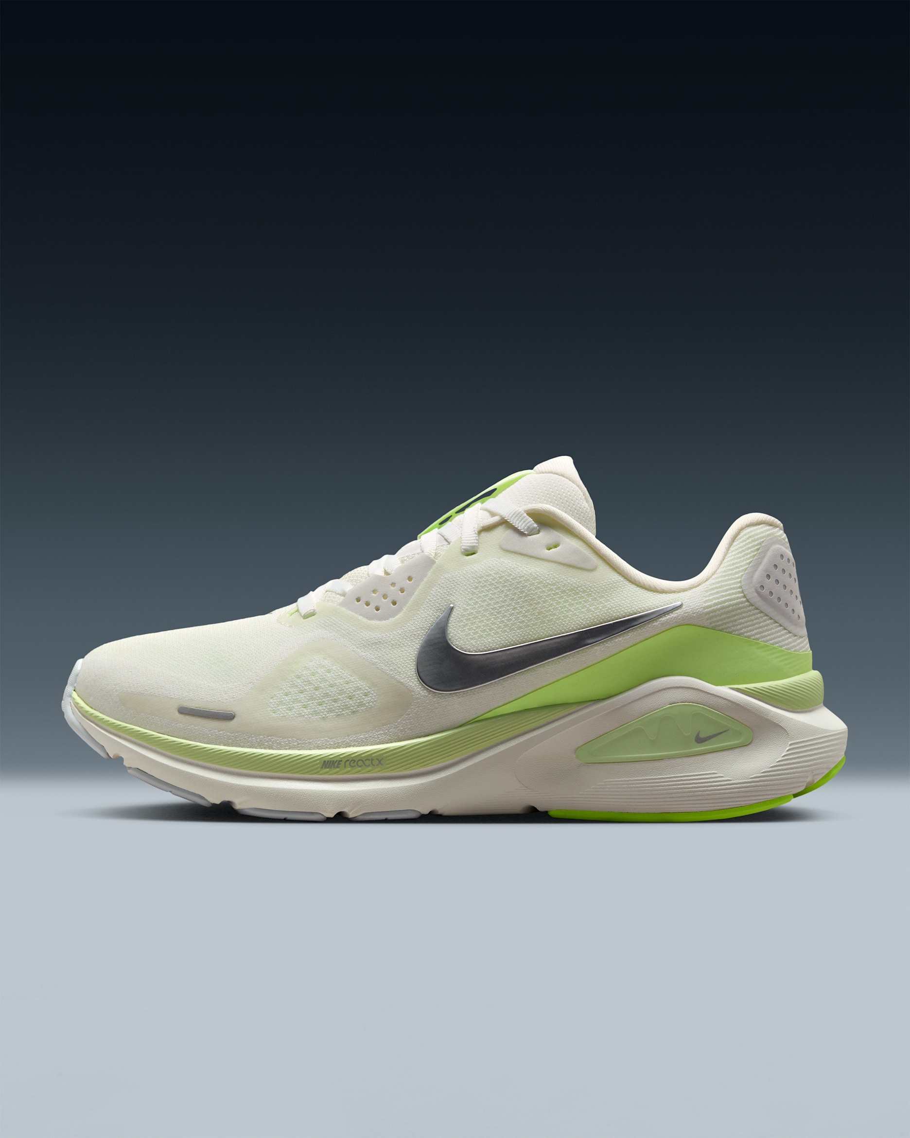 Nike Structure 26-løbesko til vej til kvinder - Summit White/Barely Volt/Sail/Chrome