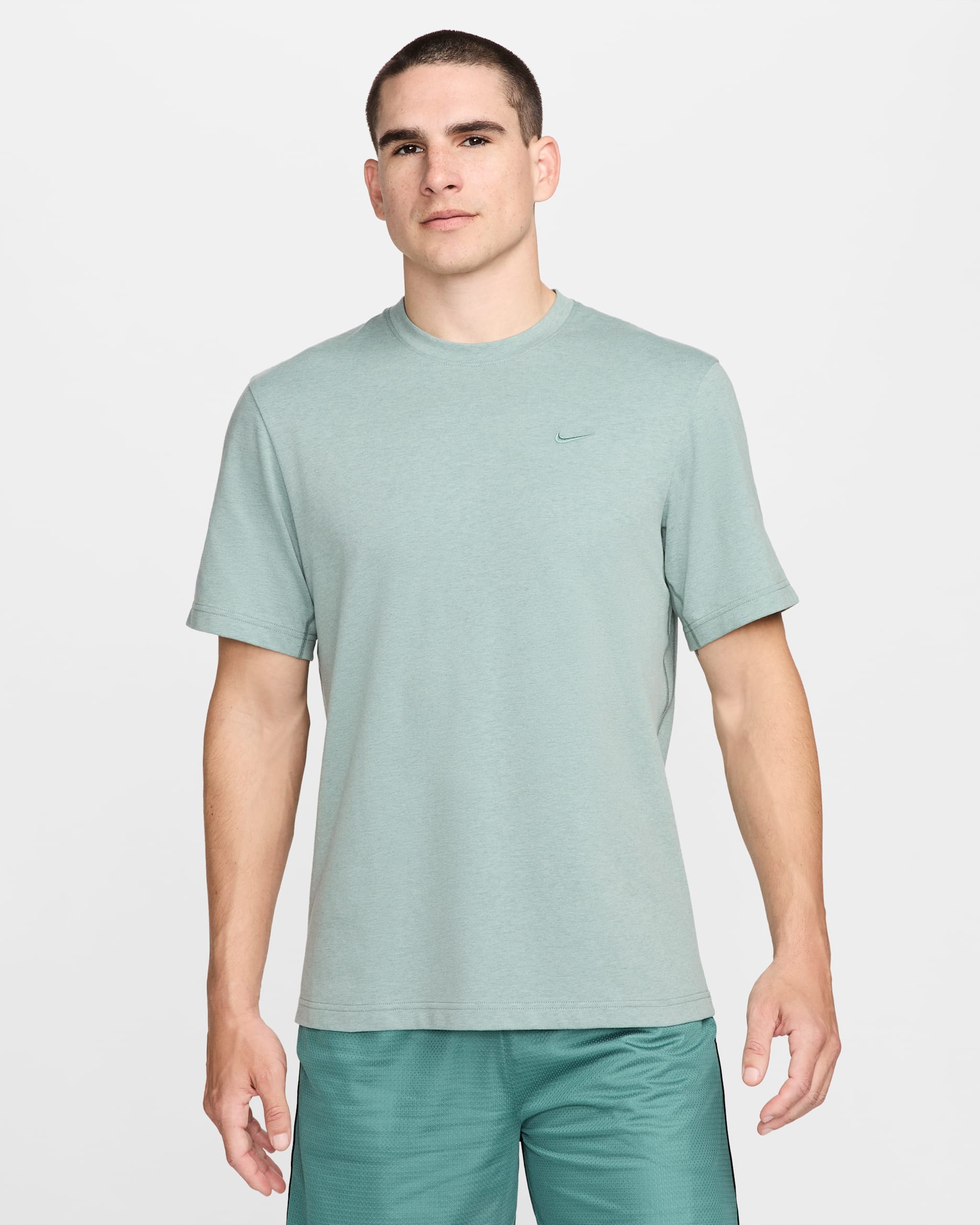 Playera versátil de manga corta para hombre Nike Primary - De costa a costa/Jaspeado/De costa a costa