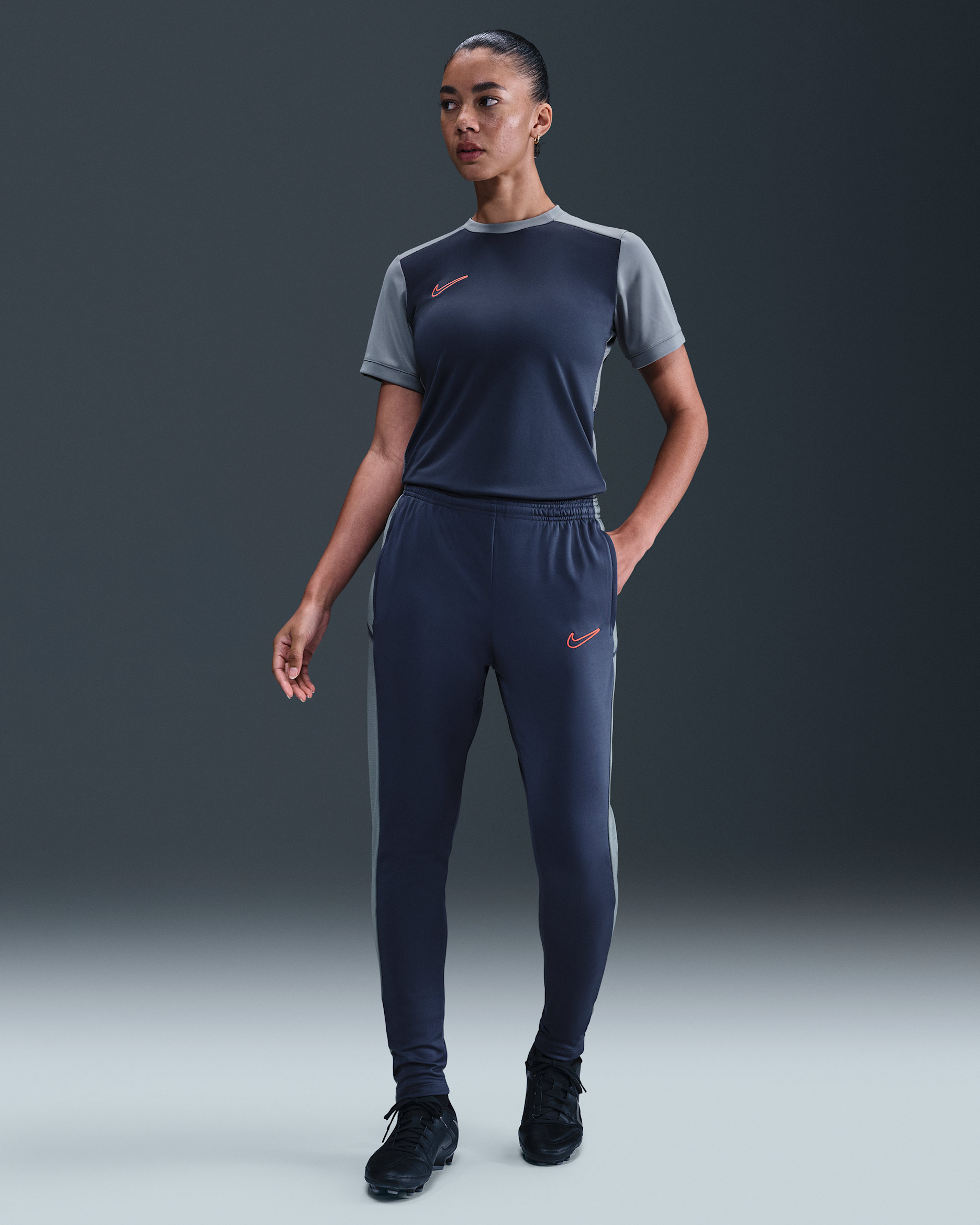 Nike Academy Dri-FIT-Fußballhose (Damen) - Thunder Blue/Cool Grey/Bright Crimson