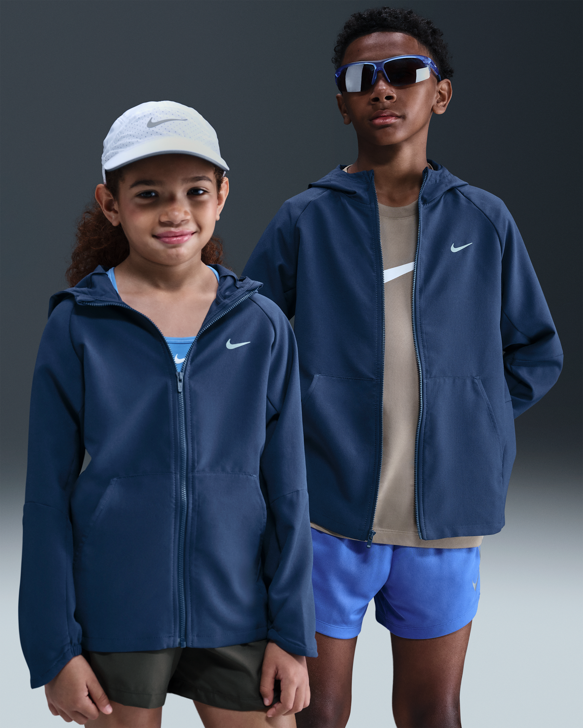 Nike Dri-FIT UV Trainingsjacke (ältere Kinder) - Midnight Navy