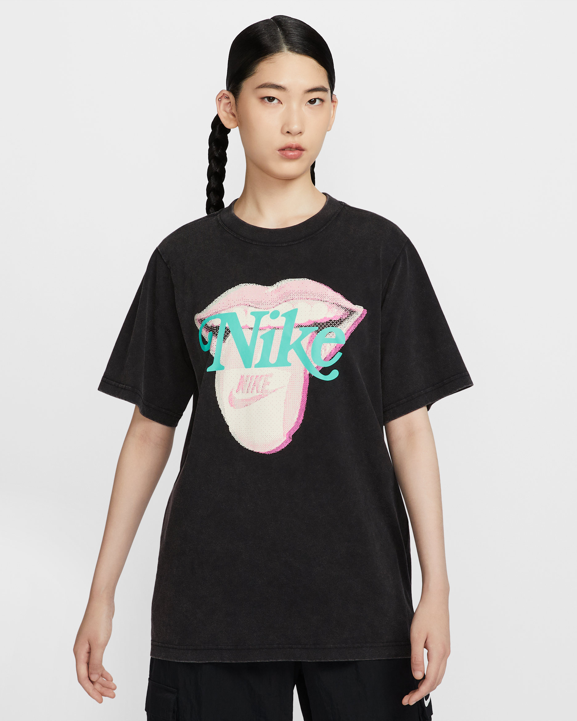 Nike Sportswear Essential Women's T-Shirt - Black