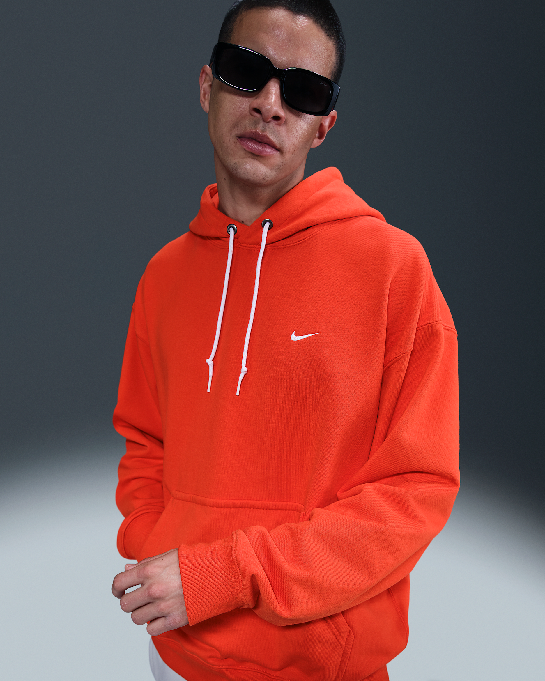 Nike Solo Swoosh Men's French Terry Pullover Hoodie - Picante Red/White