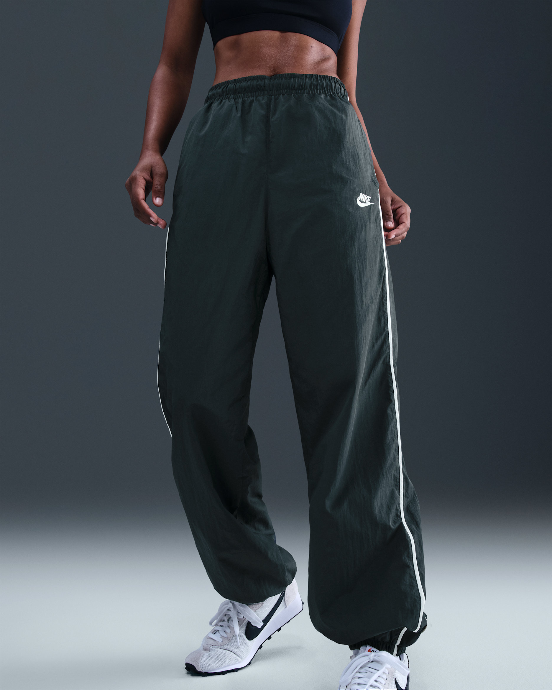 Nike Sportswear Windrunner Women's Woven Pants