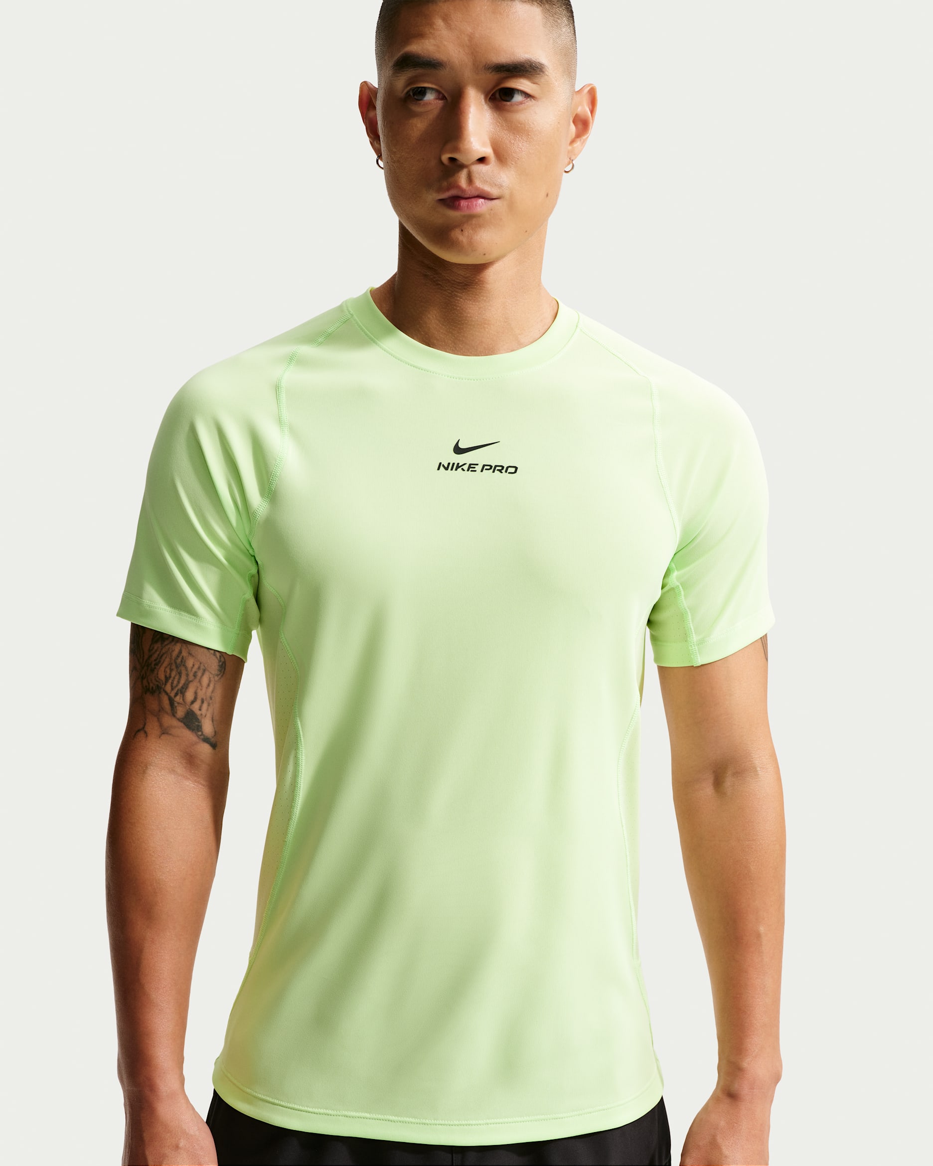 나이키 프로 트레이닝 남성 드라이 핏 반팔 탑 - 라이트 리퀴드 라임/블랙