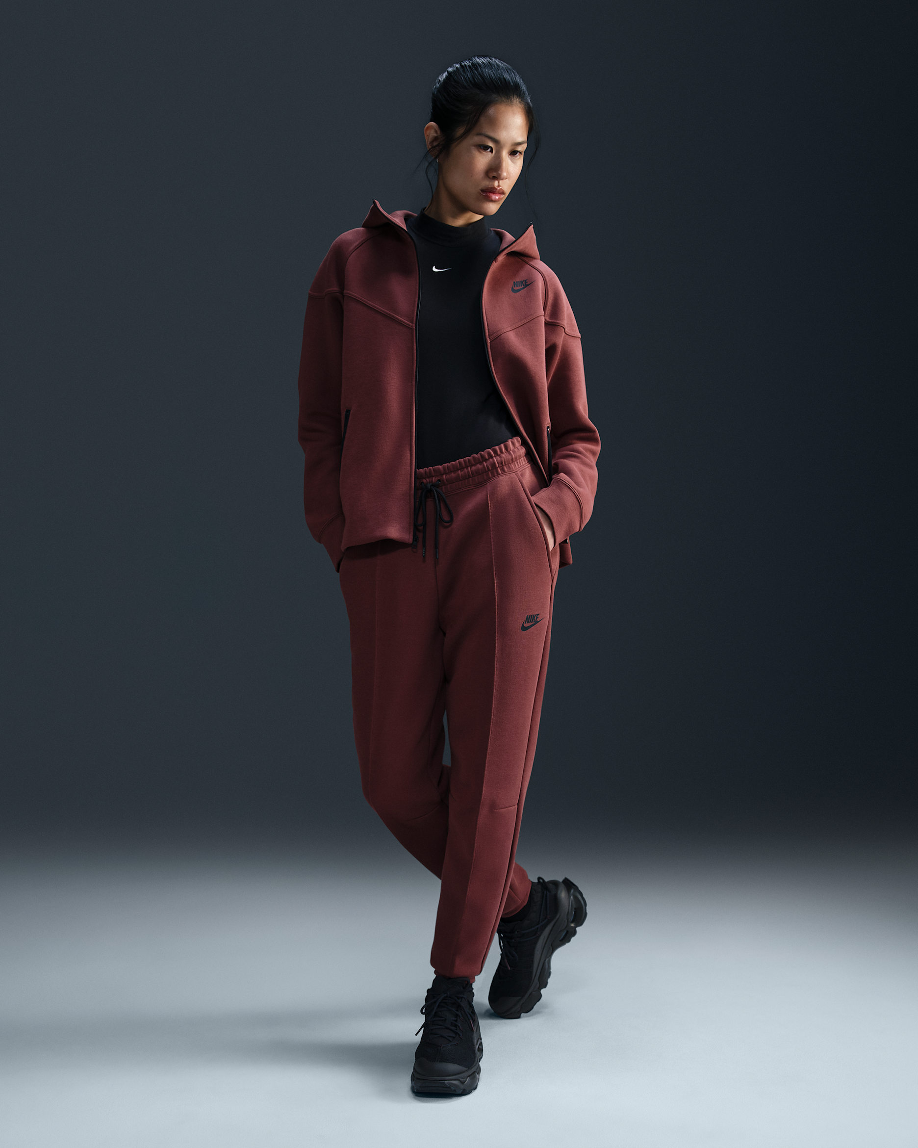 Nike Sportswear Tech Fleece Women's Mid-Rise Joggers - Red Sepia/Black