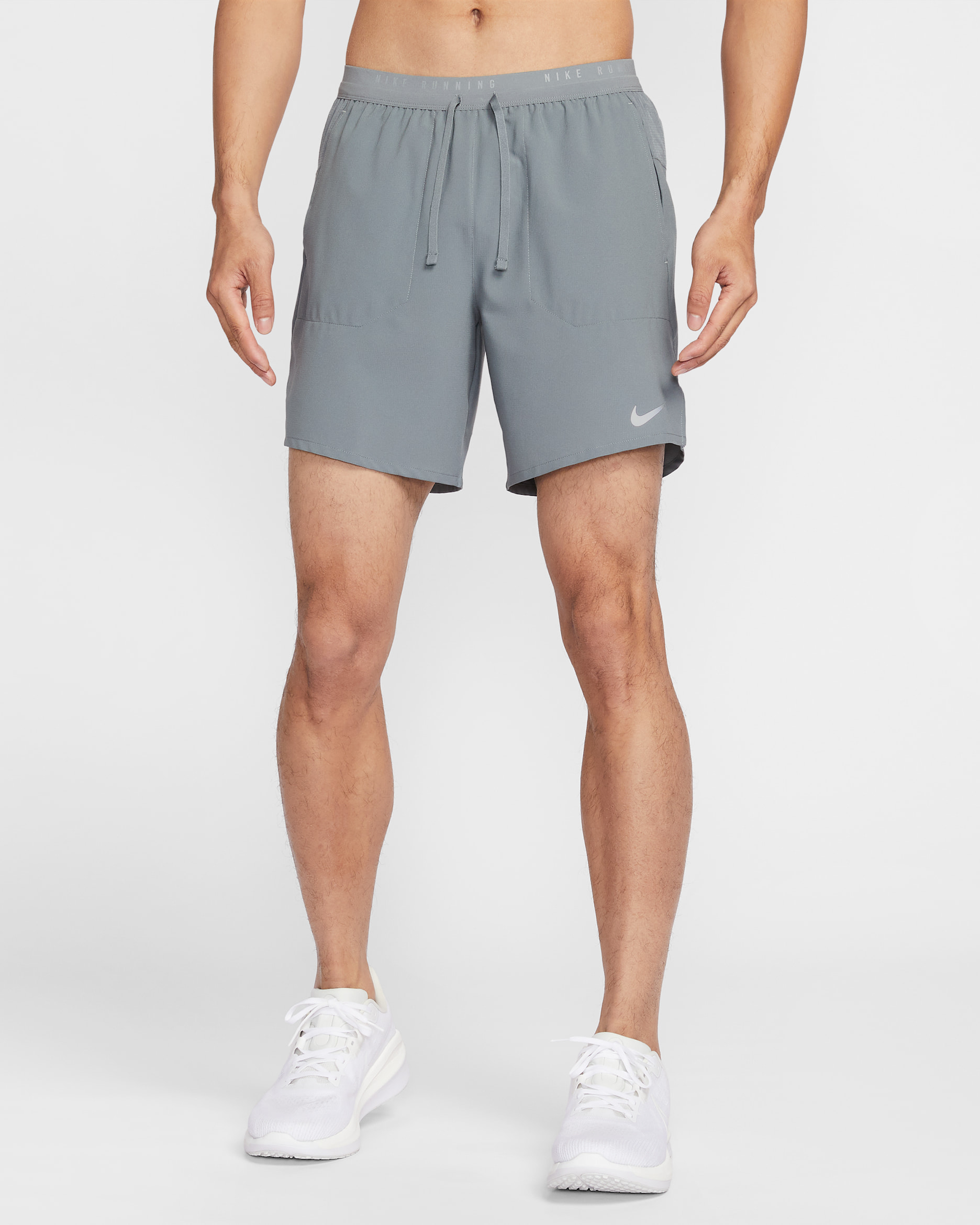 Nike Stride 男款 Dri-FIT 7" 附內裡褲跑步短褲 - Smoke Grey