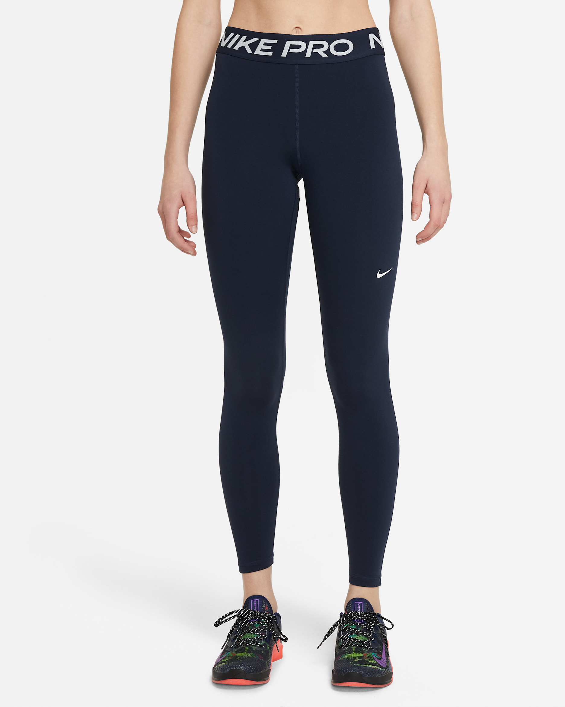 Nike Pro leggings med nettingpaneler og mellomhøyt liv til dame - Obsidian/Hvit