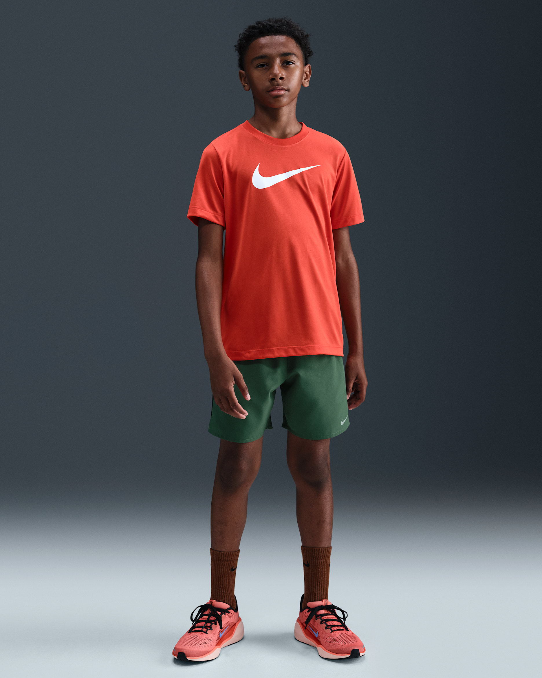 Nike Dri-FIT Challenger Trainingsshorts für ältere Kinder (Jungen) - Fir/Schwarz