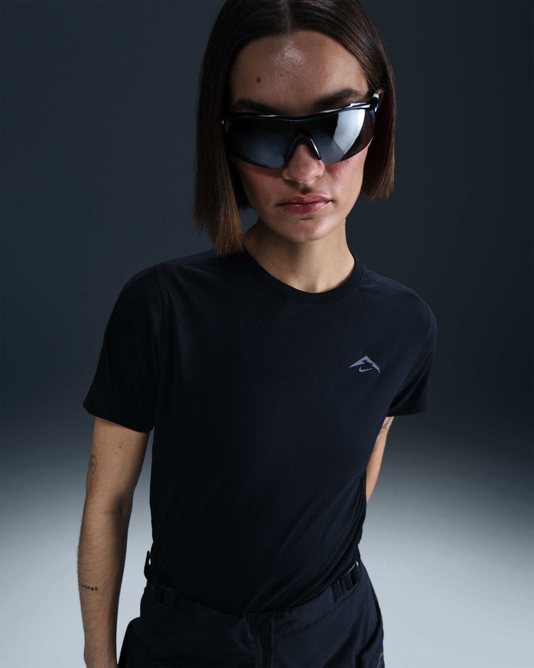 Haut de running à manches courtes Dri-FIT Nike Trail pour femme - Noir/Noir/Blanc/Noir