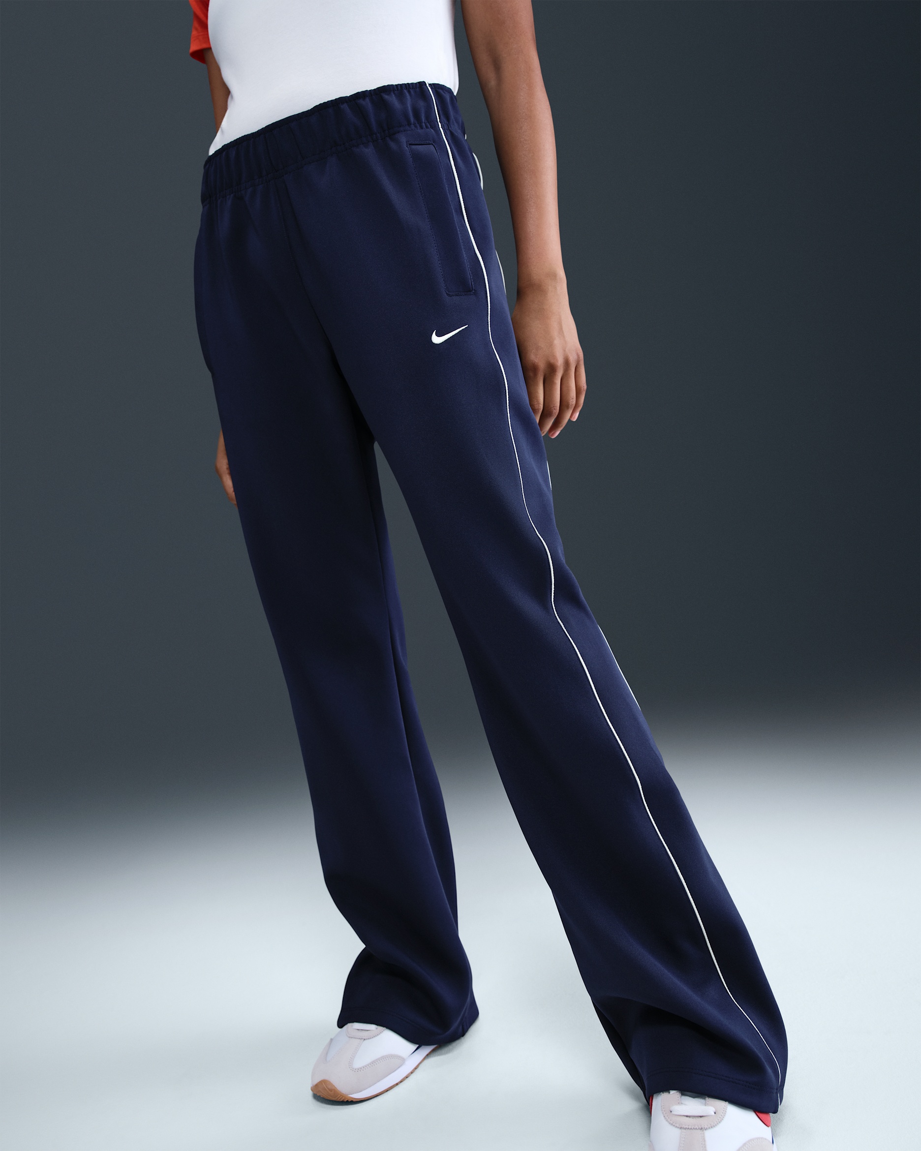 Nike Sportswear Windrunner Women's Mid-Rise Slim Knit Pants