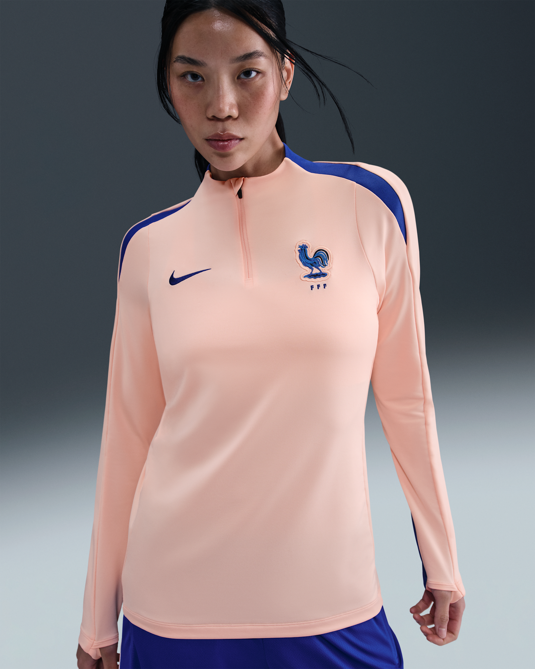 FFF Strike Nike Dri-FIT-fodboldtræningstrøje til kvinder - Washed Coral/Bright Blue/Bright Blue