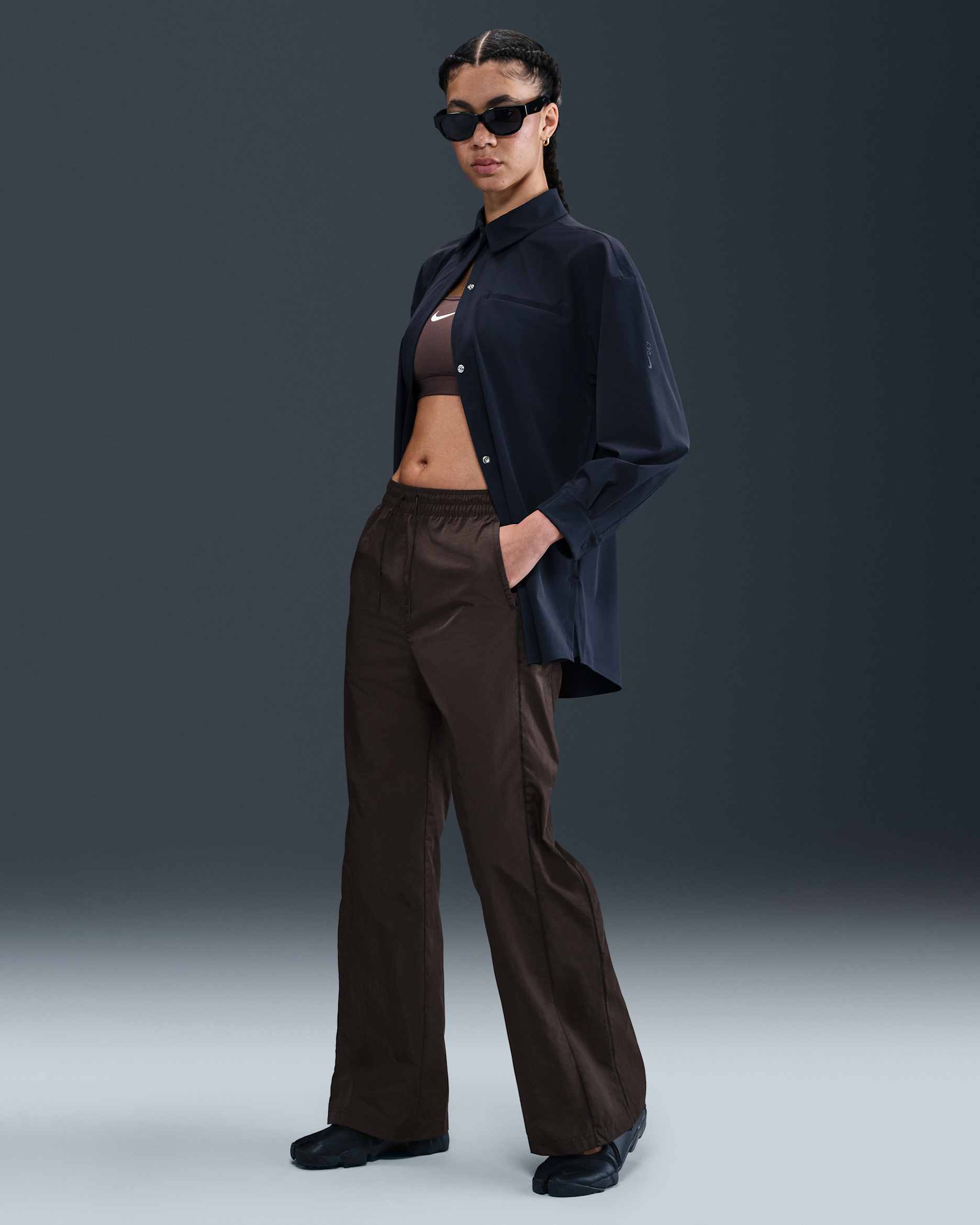 Pants con dobladillo abierto de tejido Woven de tiro alto para mujer Nike Windrunner - Marrón terciopelo/Negro/Blanco