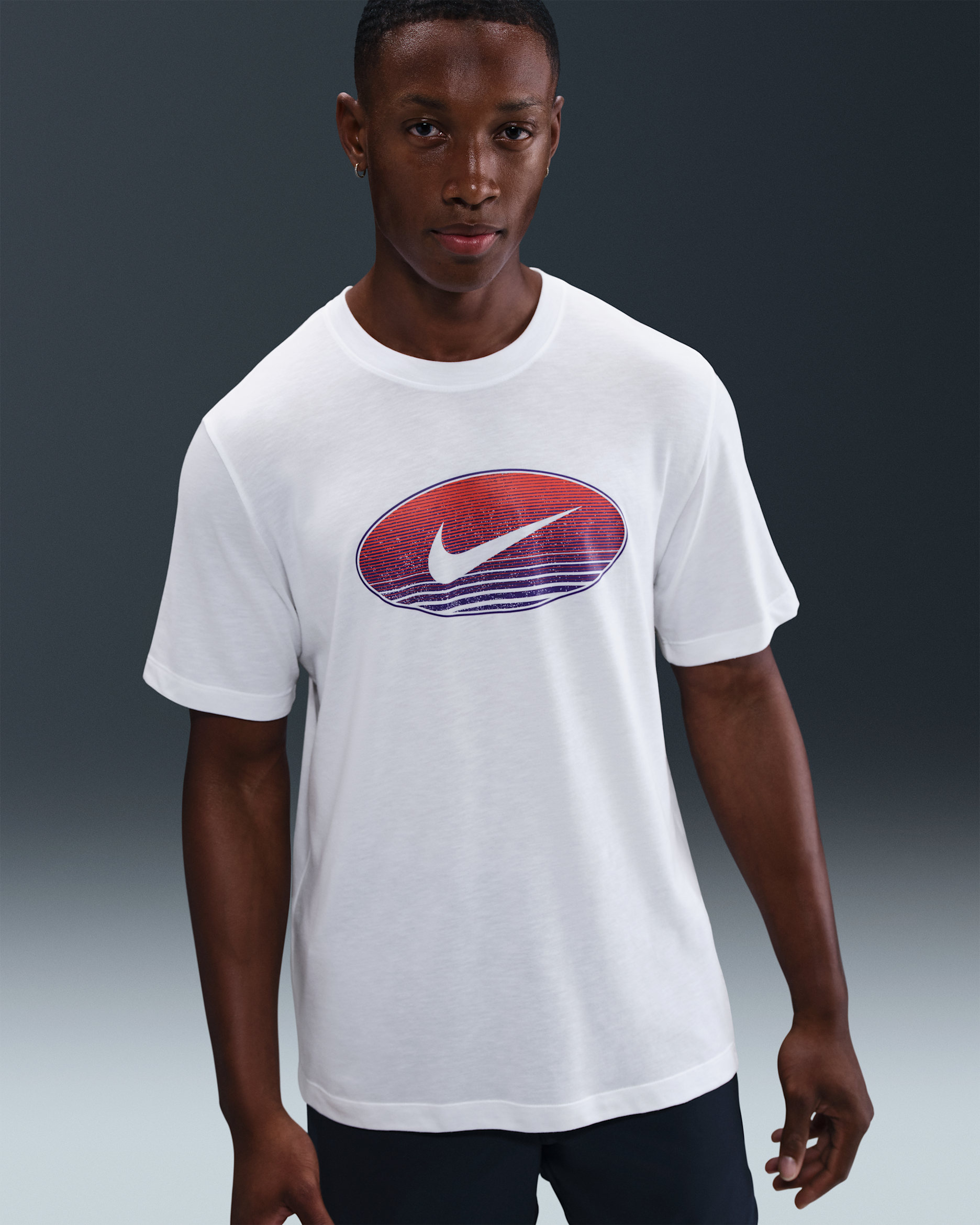 ナイキ メンズ Dri-FIT トレーニング Tシャツ - ホワイト