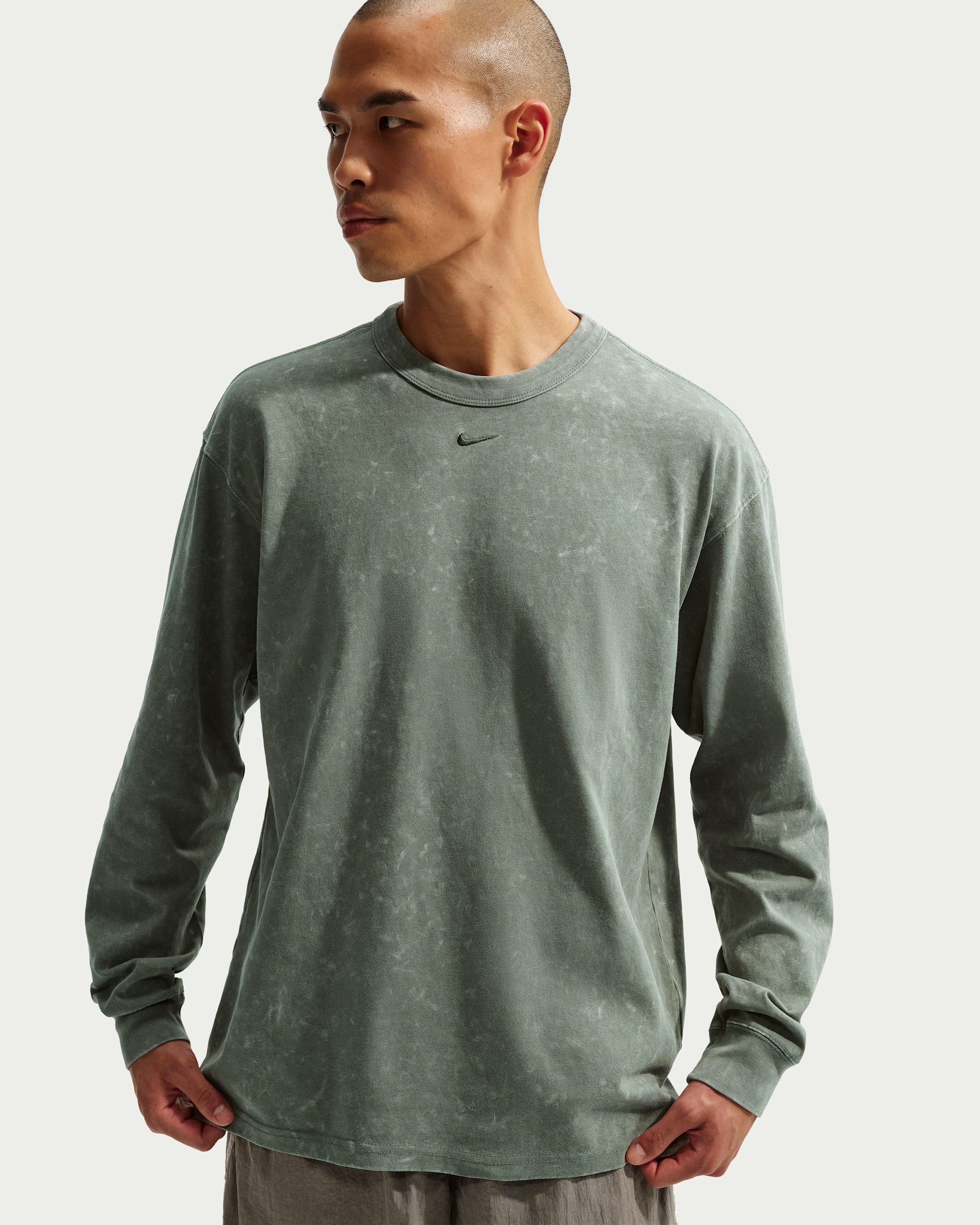 Nike Sportswear Premium Essentials Men's Long-Sleeve T-Shirt - Clay Green