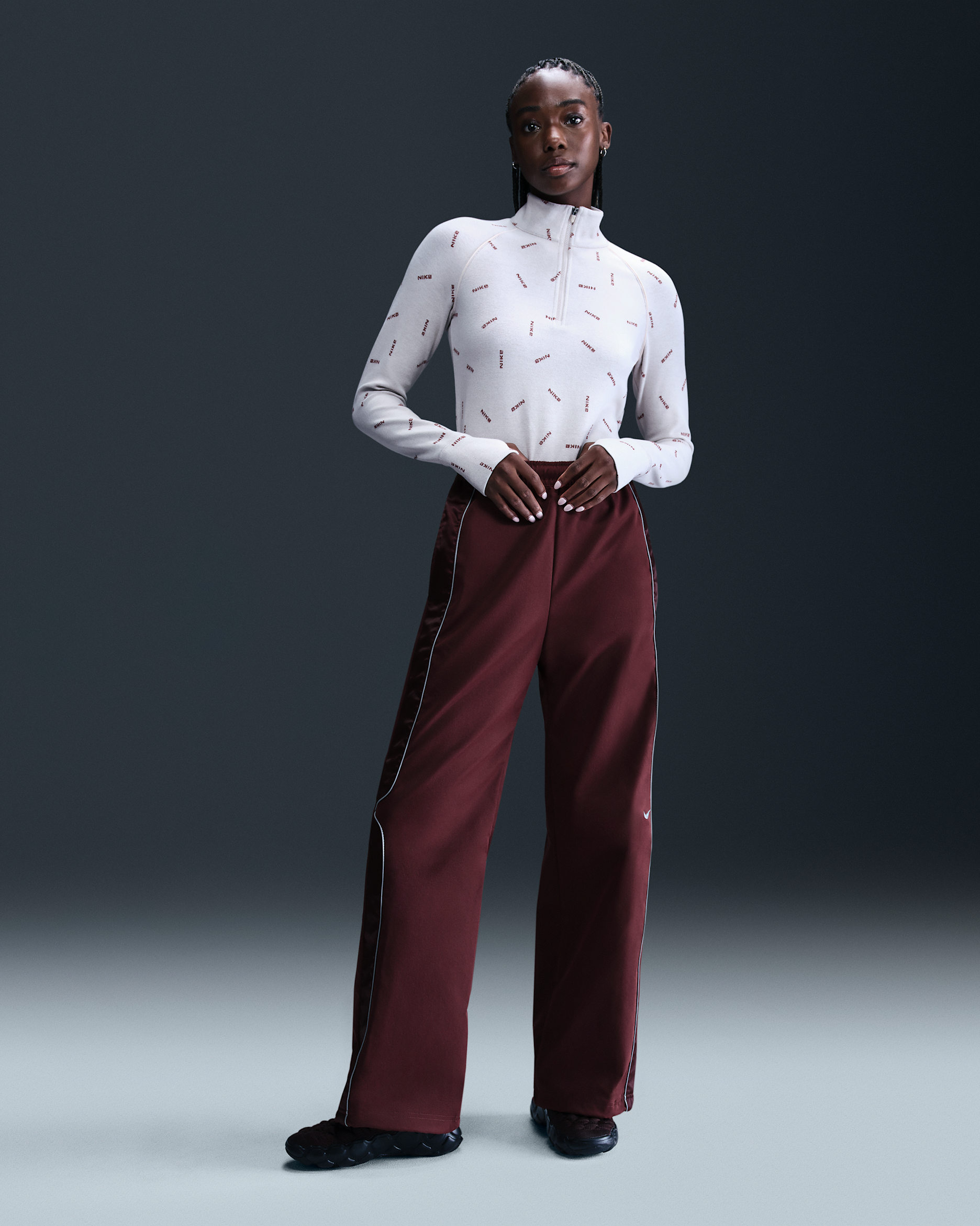 Nike Sportswear Women's Woven Pants - Burgundy Crush/Burgundy Crush