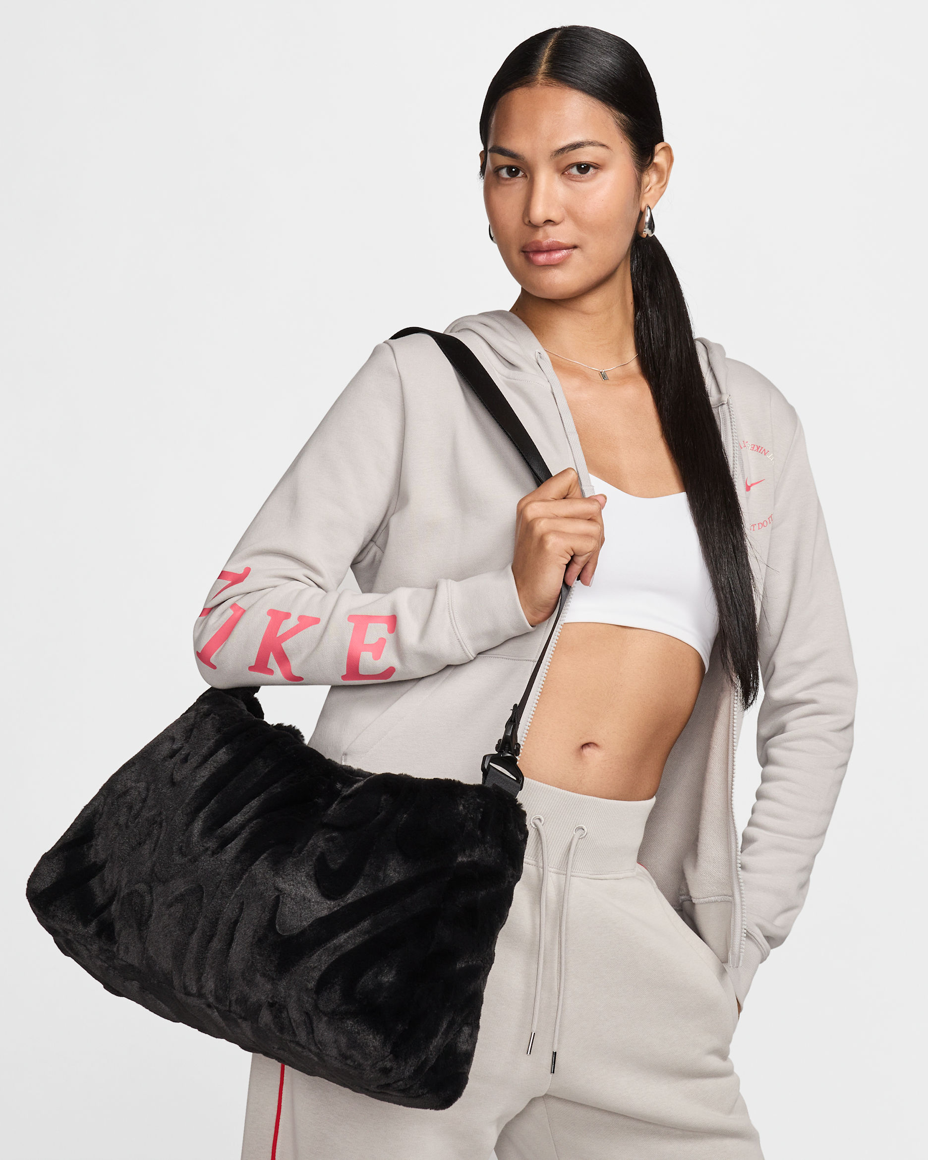 Nike Sportswear 人造毛皮托特包 (10 公升) - 黑色/黑色/Metallic Silver