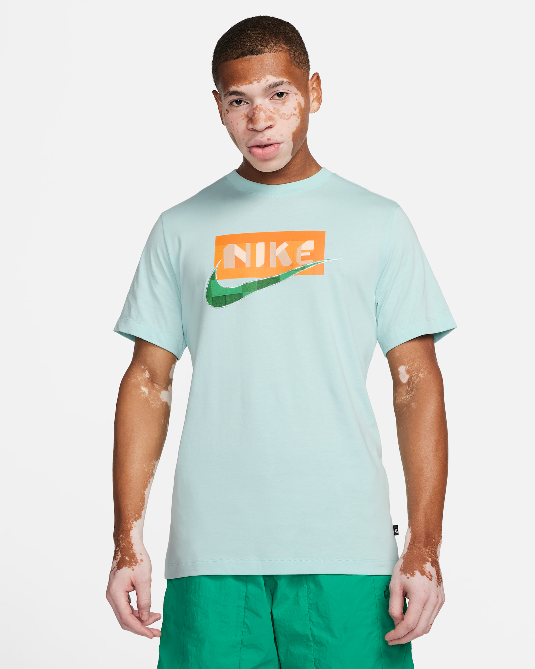 Nike Sportswear Men's T-Shirt - Jade Ice