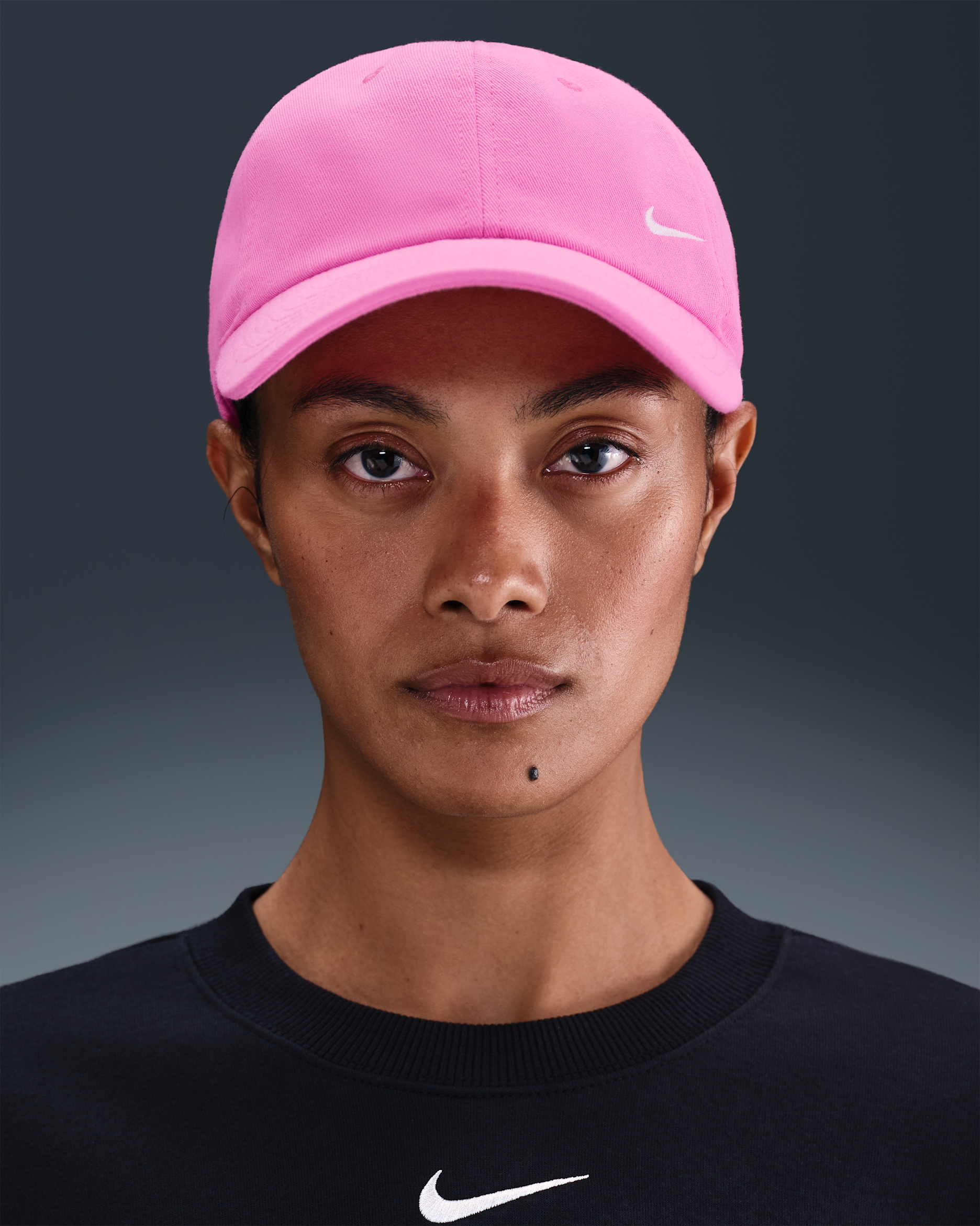 หมวกแก๊ปไร้โครง Nike Club - Playful Pink/Sail