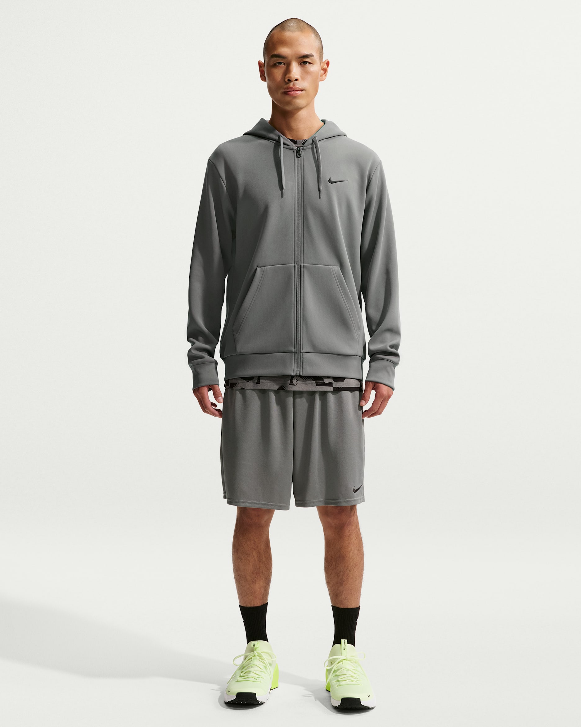 Nike Trainingsshorts (Herren, ca. 23 cm) - Smoke Grey/Schwarz