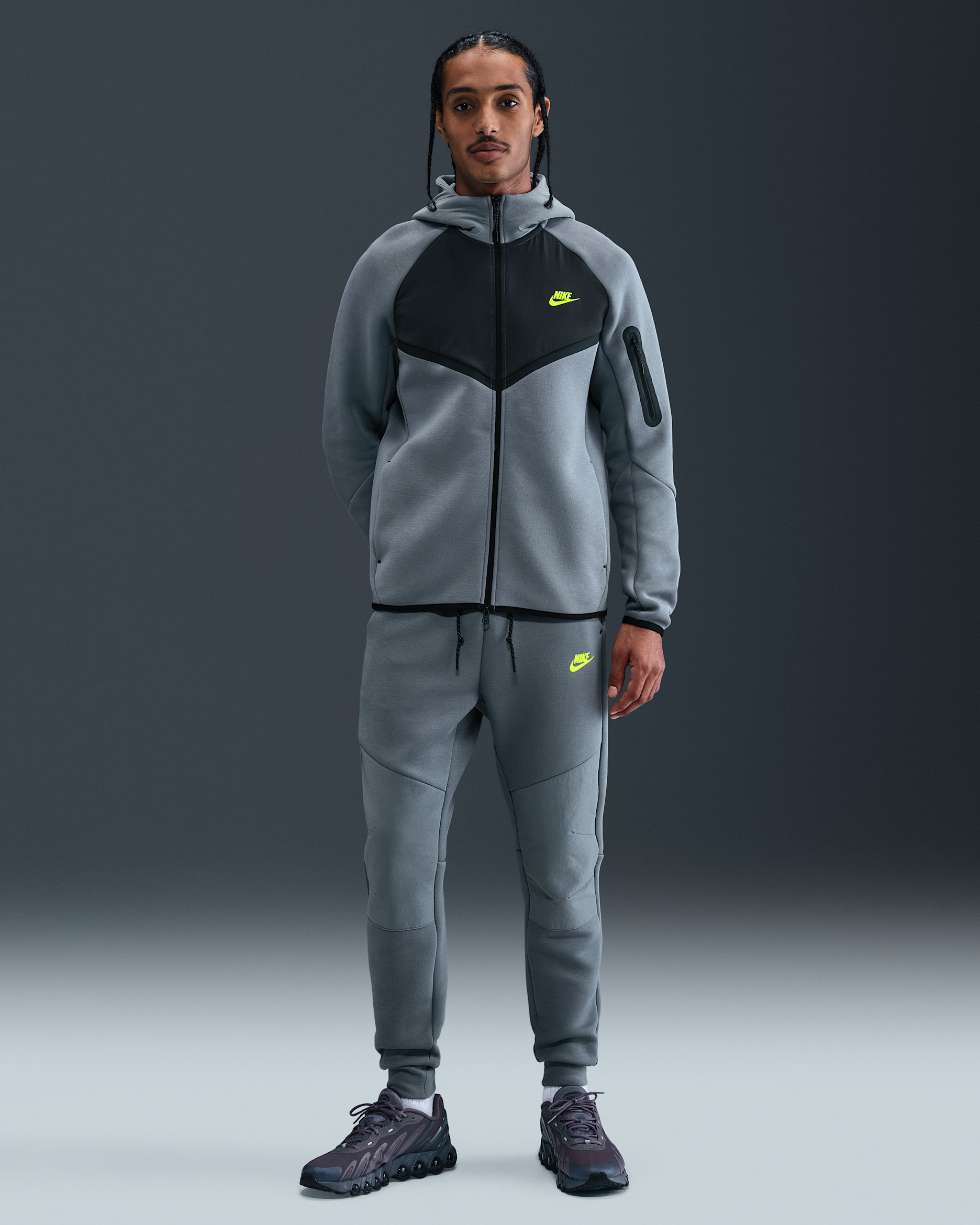 Pantalon de jogging en tissu Fleece Nike Tech pour homme - Cool Grey/Cool Grey/Volt