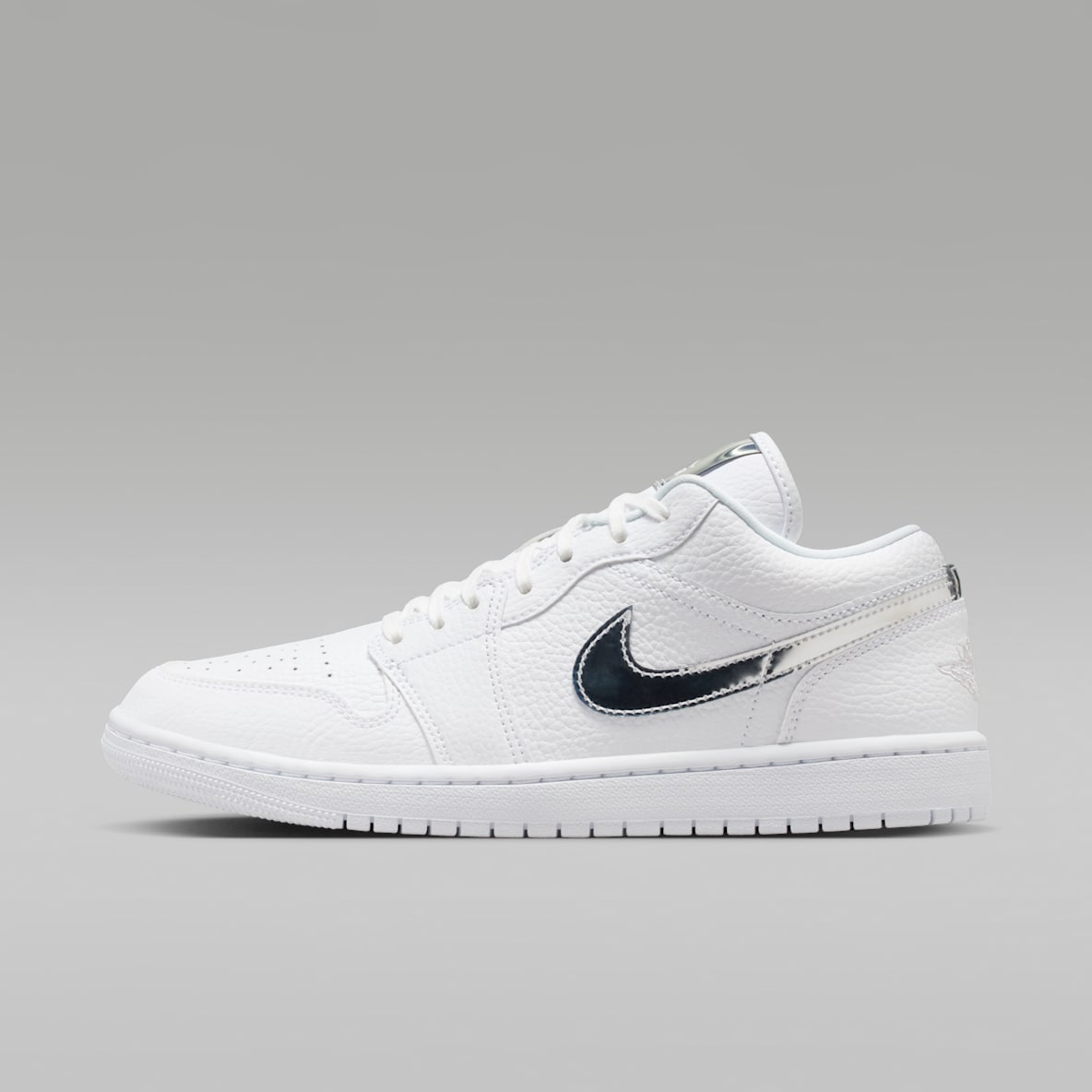 Air Jordan 1 Low SE — Women's Shoes