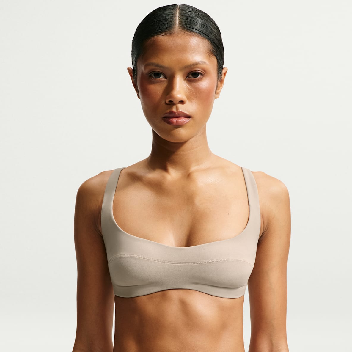 NikeSKIMS Studio Stretch — Women's Micro Sports Bra