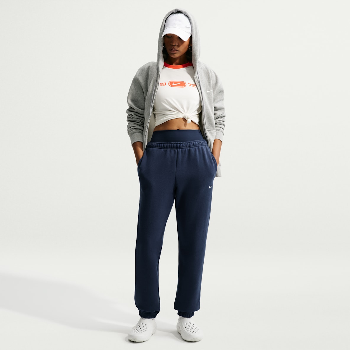 Nike Studio Fleece Medium Weight — Women's Mid-Rise Cuffed Trousers