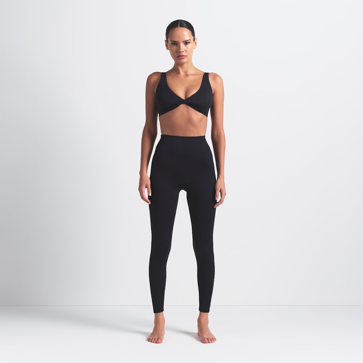 NikeSKIMS Matte — Women's High-Waisted 66cm (approx.) Leggings