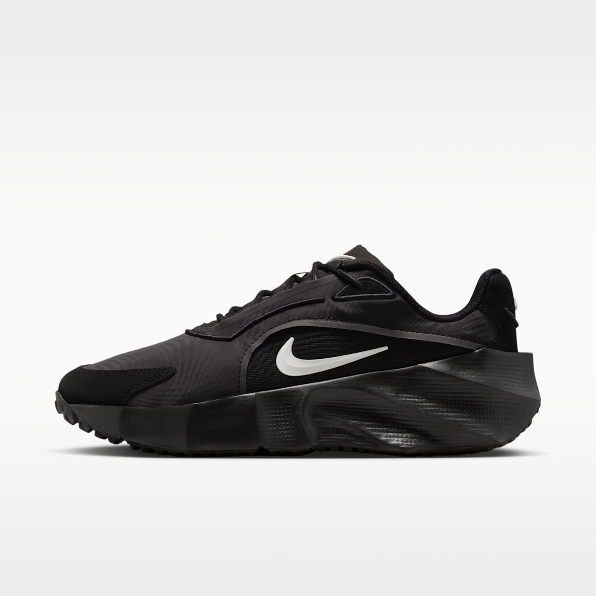 Nike Aura Edge — Women's Shoes