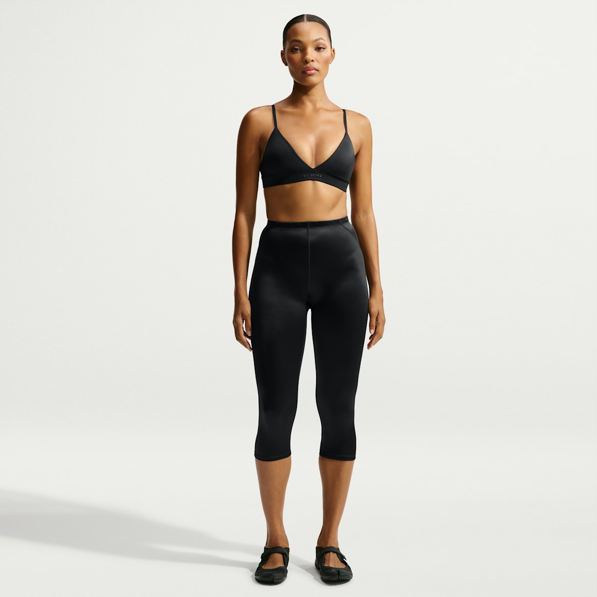 NikeSKIMS Satin Shine — Women's High-Waisted 43cm (approx.) Leggings with Drawstring