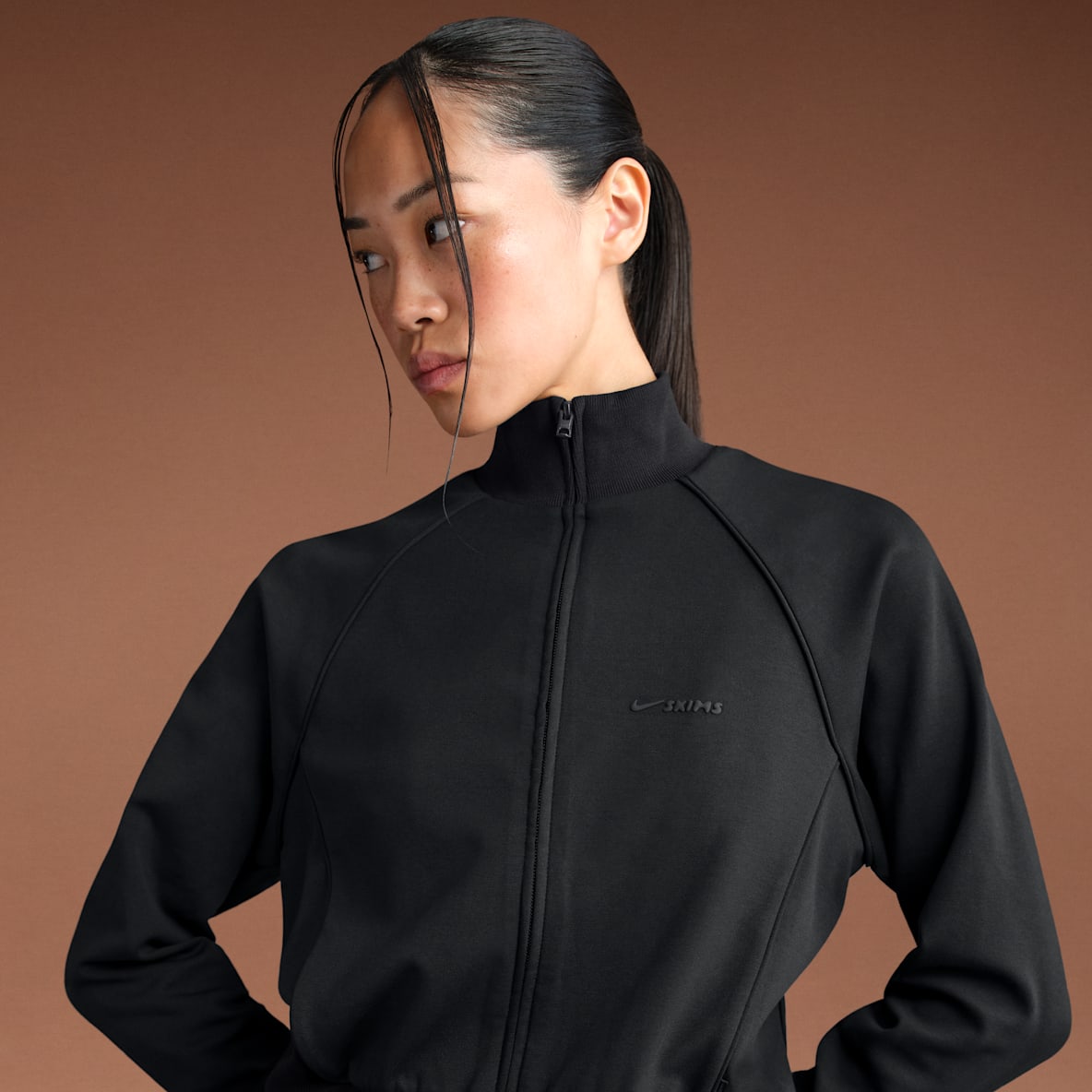 NikeSKIMS Matte Tricot NikeSKIMS Matte Tricot Chamarra deportiva para mujer