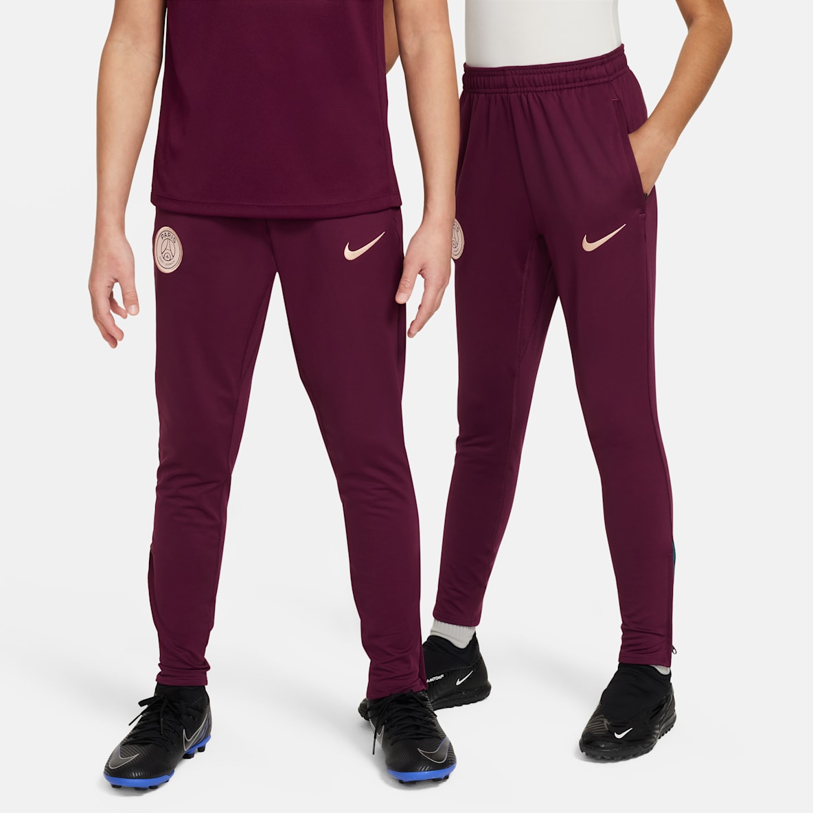 Paris Saint-Germain Strike Older Kids' Nike Dri-FIT Football Knit Pants