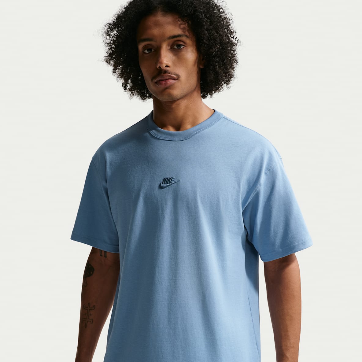 Nike Sportswear Premium Essentials Playera para hombre