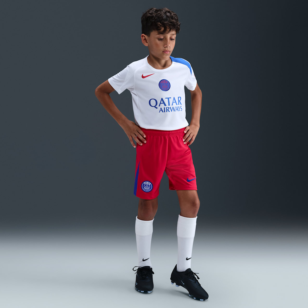 PSG 2025/26 Stadium Third PSG 2025/26 Stadium Third Older Kids' Nike Dri-FIT Total 90 Football Replica Shorts