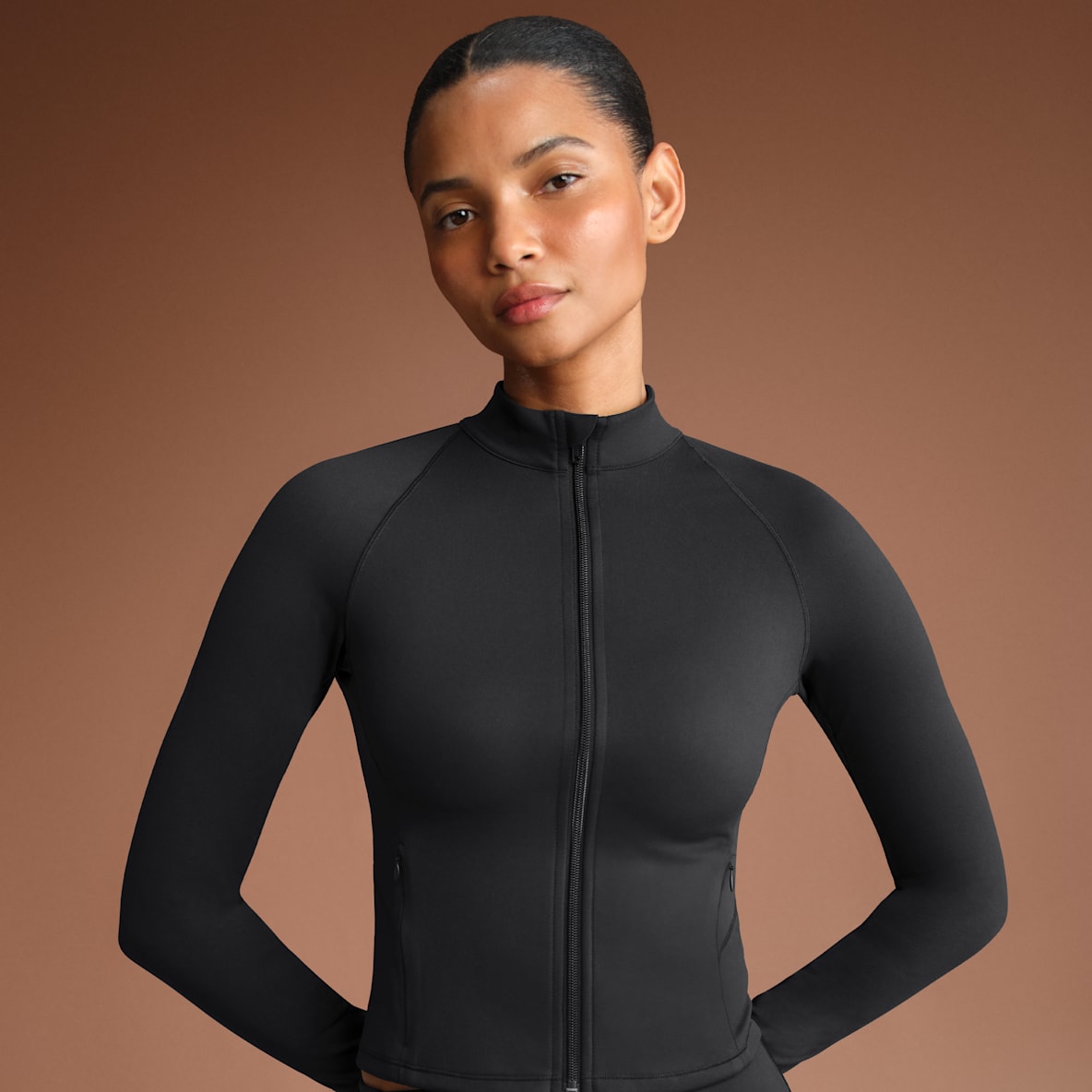 NikeSKIMS Matte NikeSKIMS Matte Chamarra de cierre completo y cuello alto para mujer