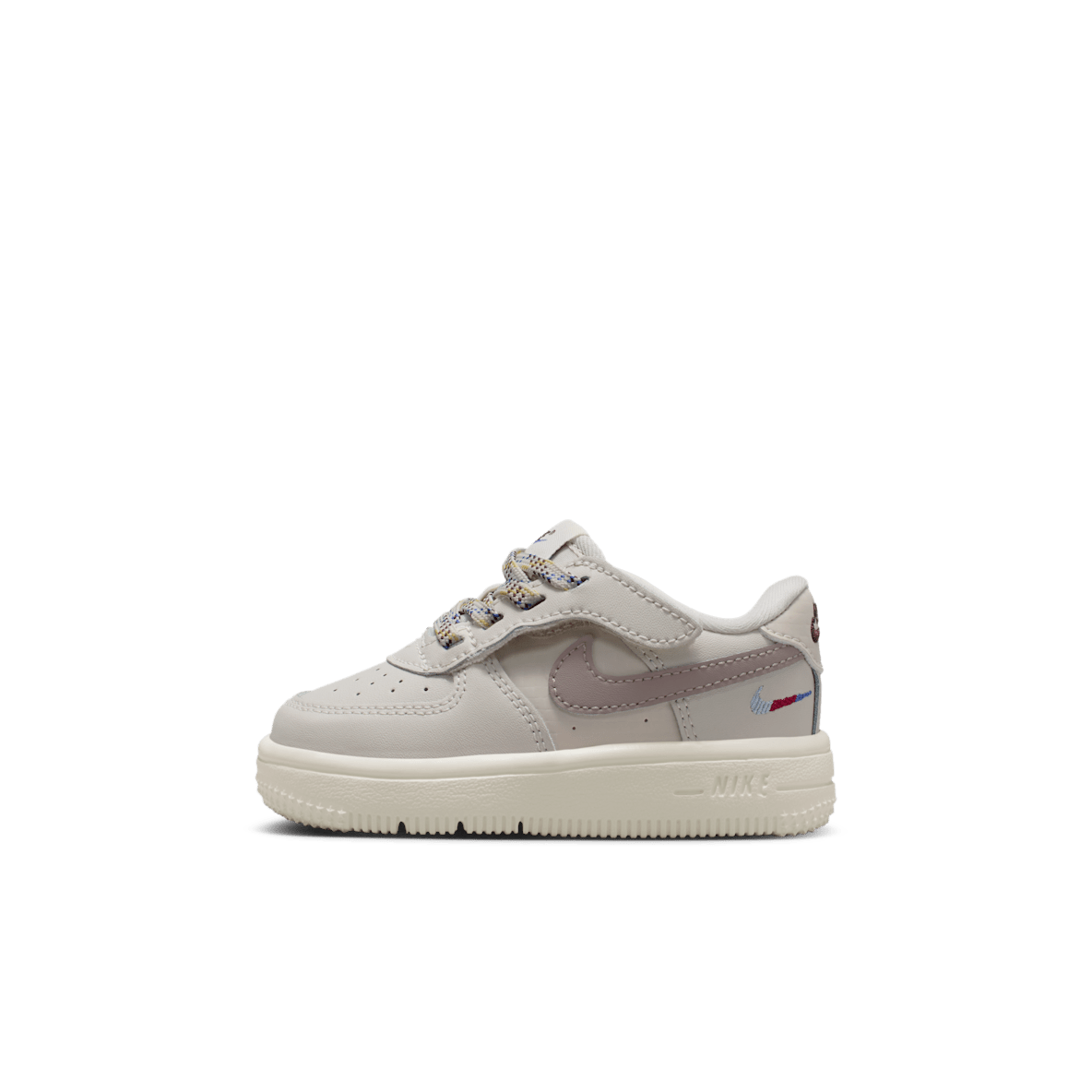 Nike Force 1 Low LV8 EasyOn Nike Force 1 Low LV8 EasyOn รองเท้าทารก/เด็กวัยหัดเดิน