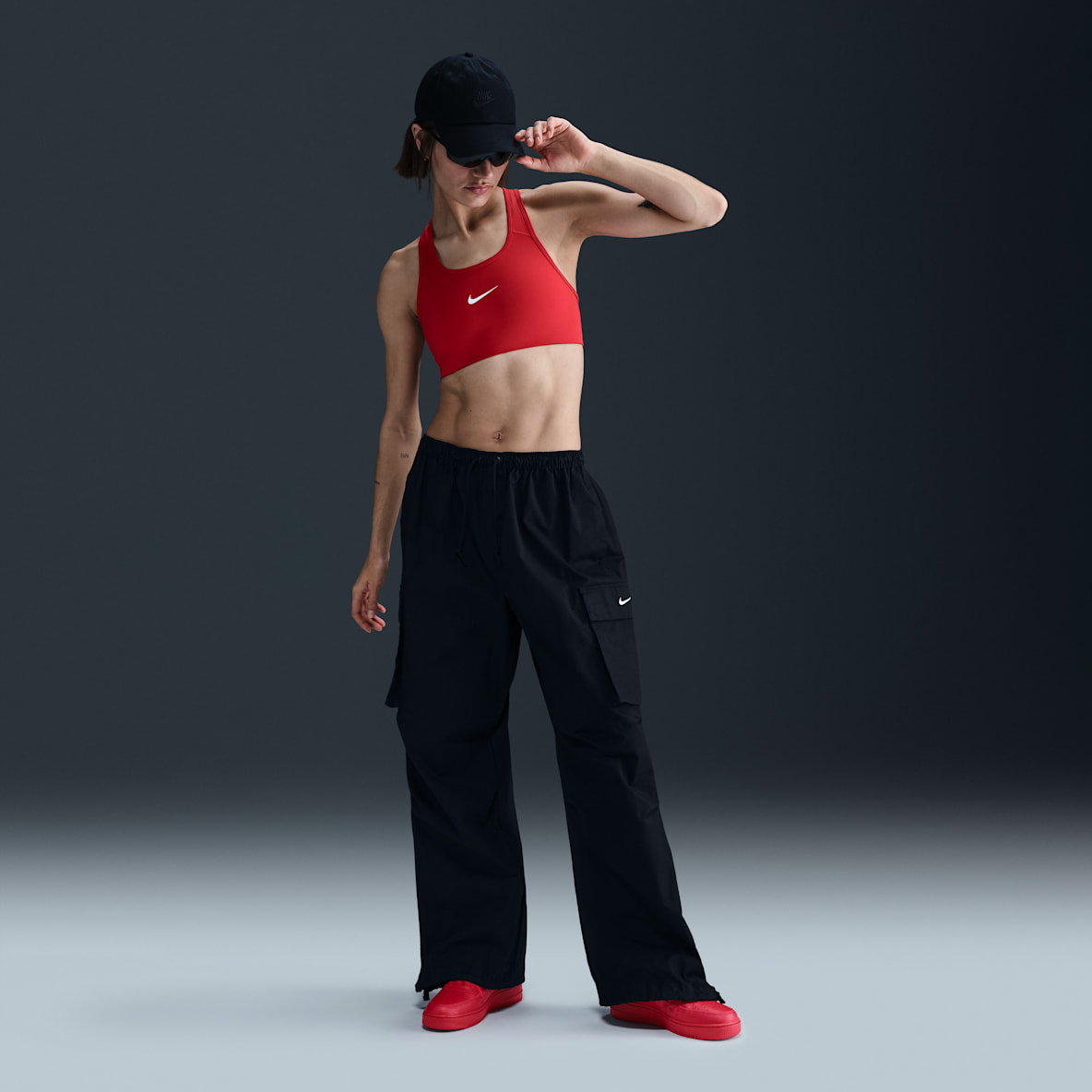 Nike Sportswear Nike Sportswear Women's Mid-Rise Oversized Cargo Trousers